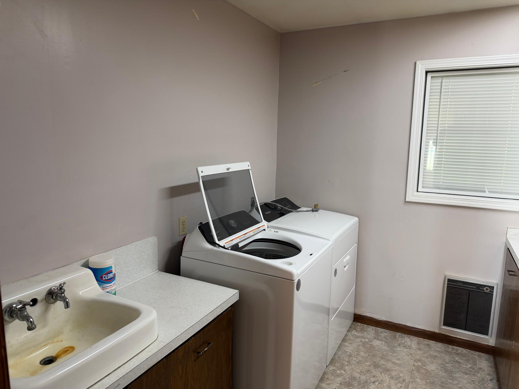 1976 single family home for sale at 39001 590th Street NW in Kenmare, ND — 5 bed, 2 bath (photo 35 of 53)