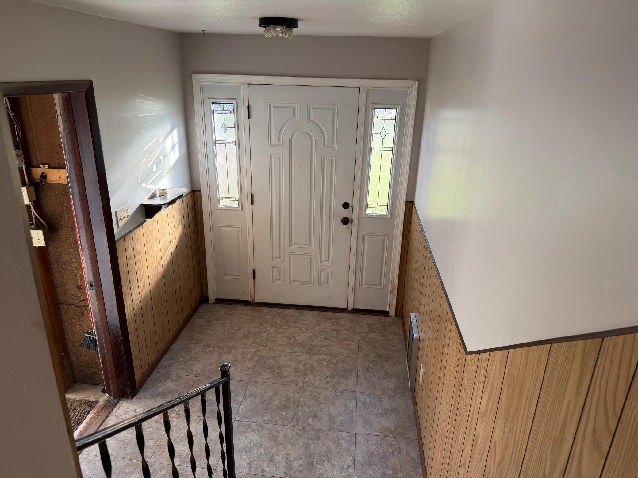 1976 single family home for sale at 39001 590th Street NW in Kenmare, ND — 5 bed, 2 bath (photo 37 of 53)