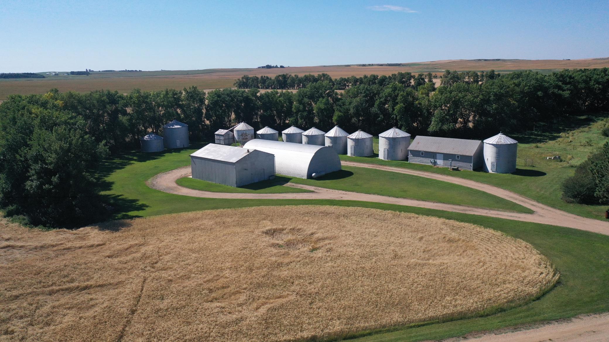 1976 single family home for sale at 39001 590th Street NW in Kenmare, ND — 5 bed, 2 bath (photo 51 of 53)