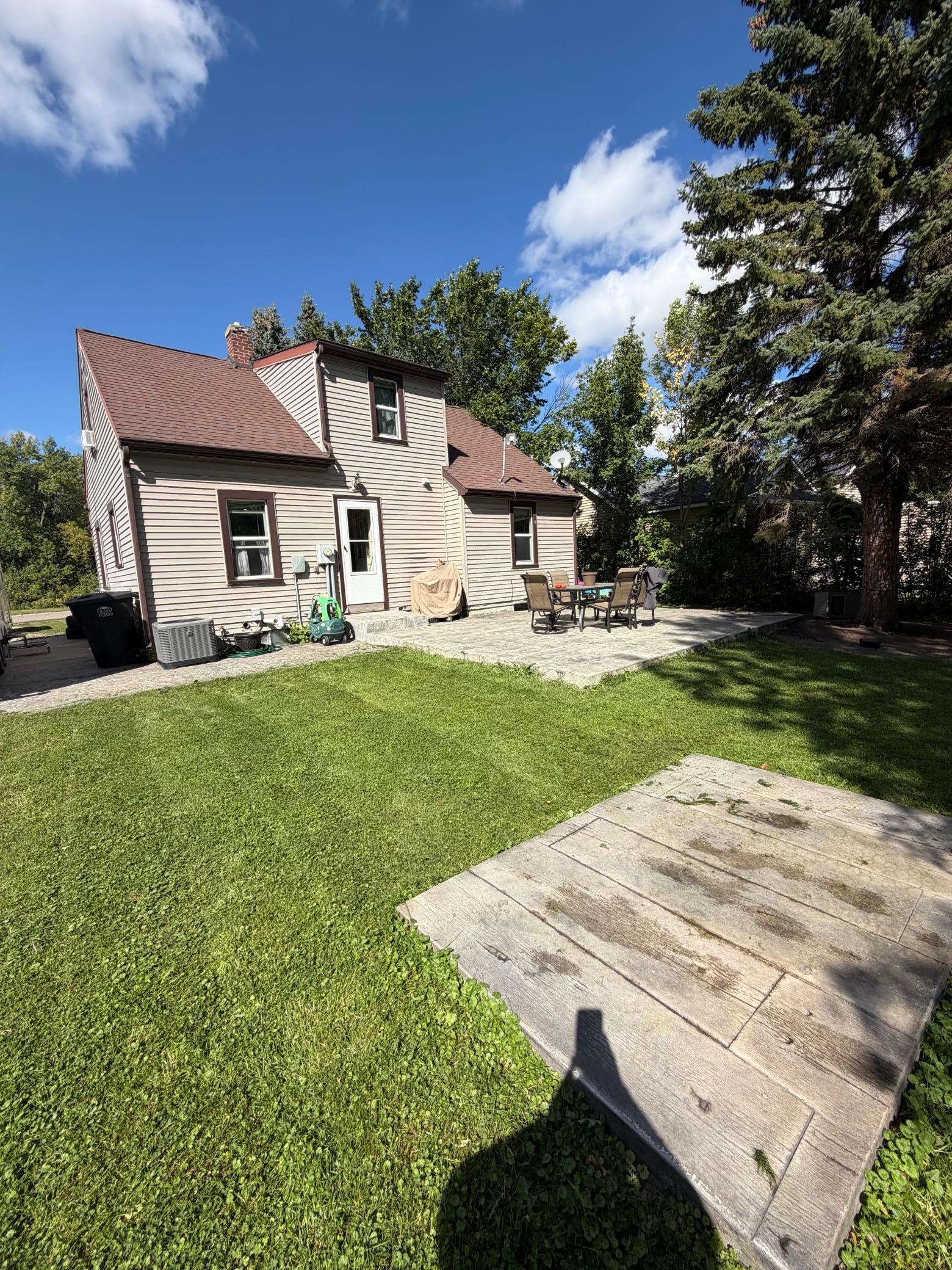 1947 single family home for sale at 115 Riverside Drive in Stephen, MN — 4 bed, 1 bath (photo 5 of 24)