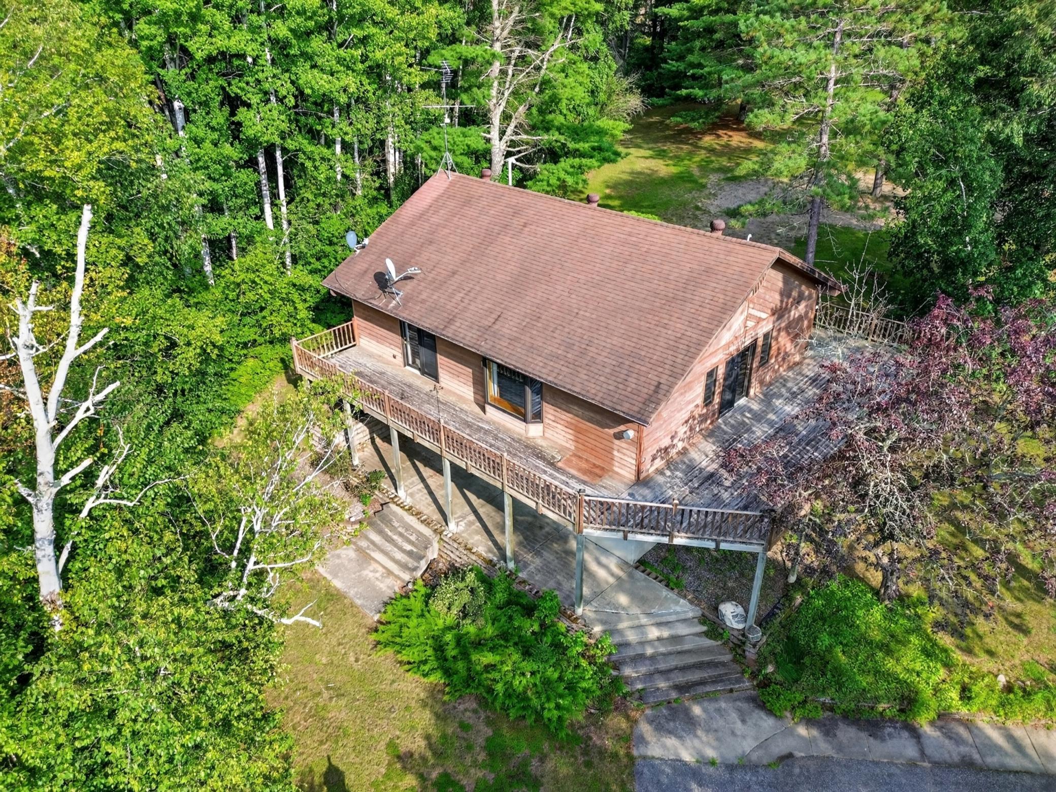 1996 single family home for sale at 24392 S Long Lake Trail in Bigfork, MN — 3 bed, 2 bath (photo 3 of 82)