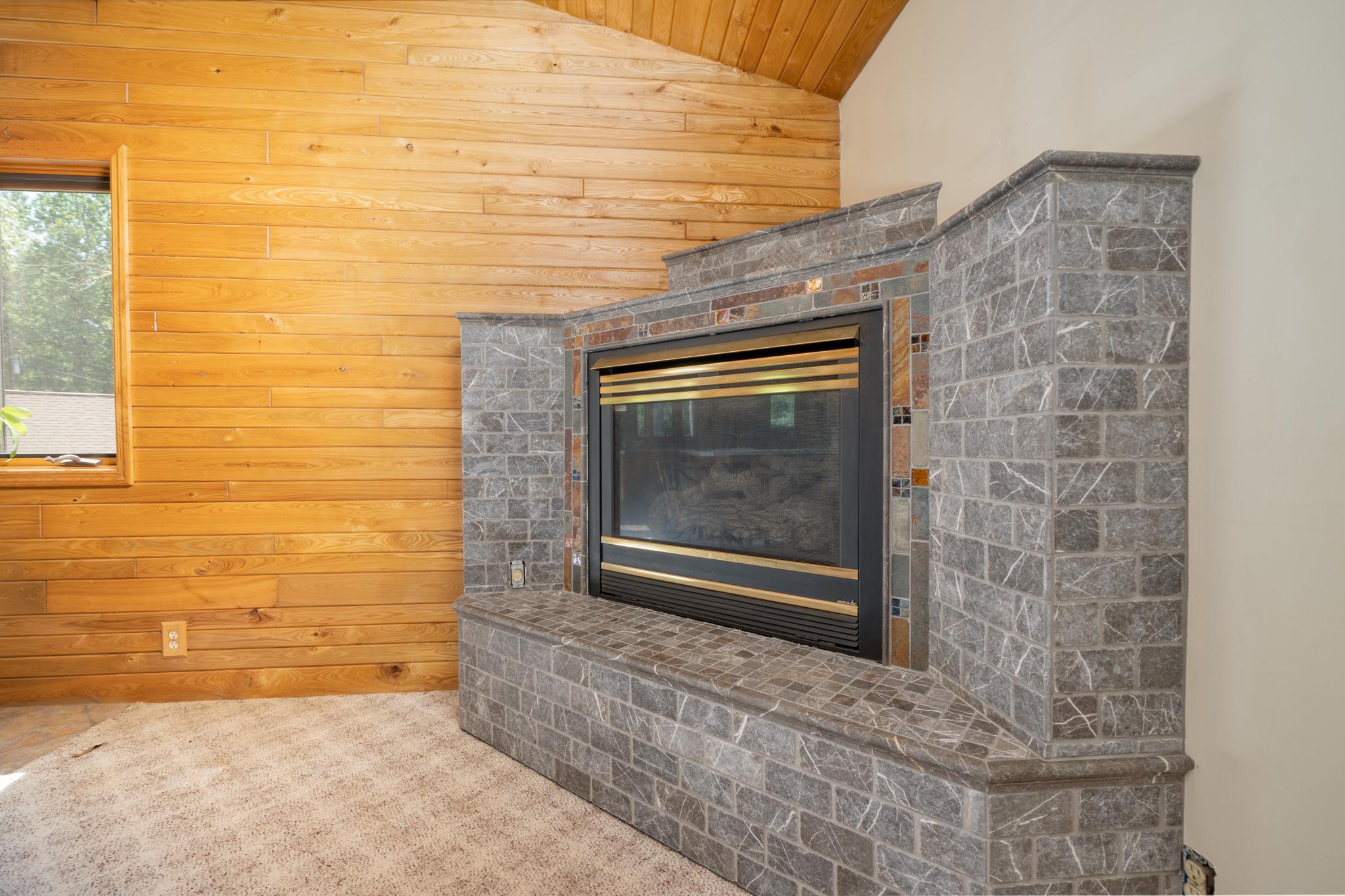 1996 single family home for sale at 24392 S Long Lake Trail in Bigfork, MN — 3 bed, 2 bath (photo 21 of 82)