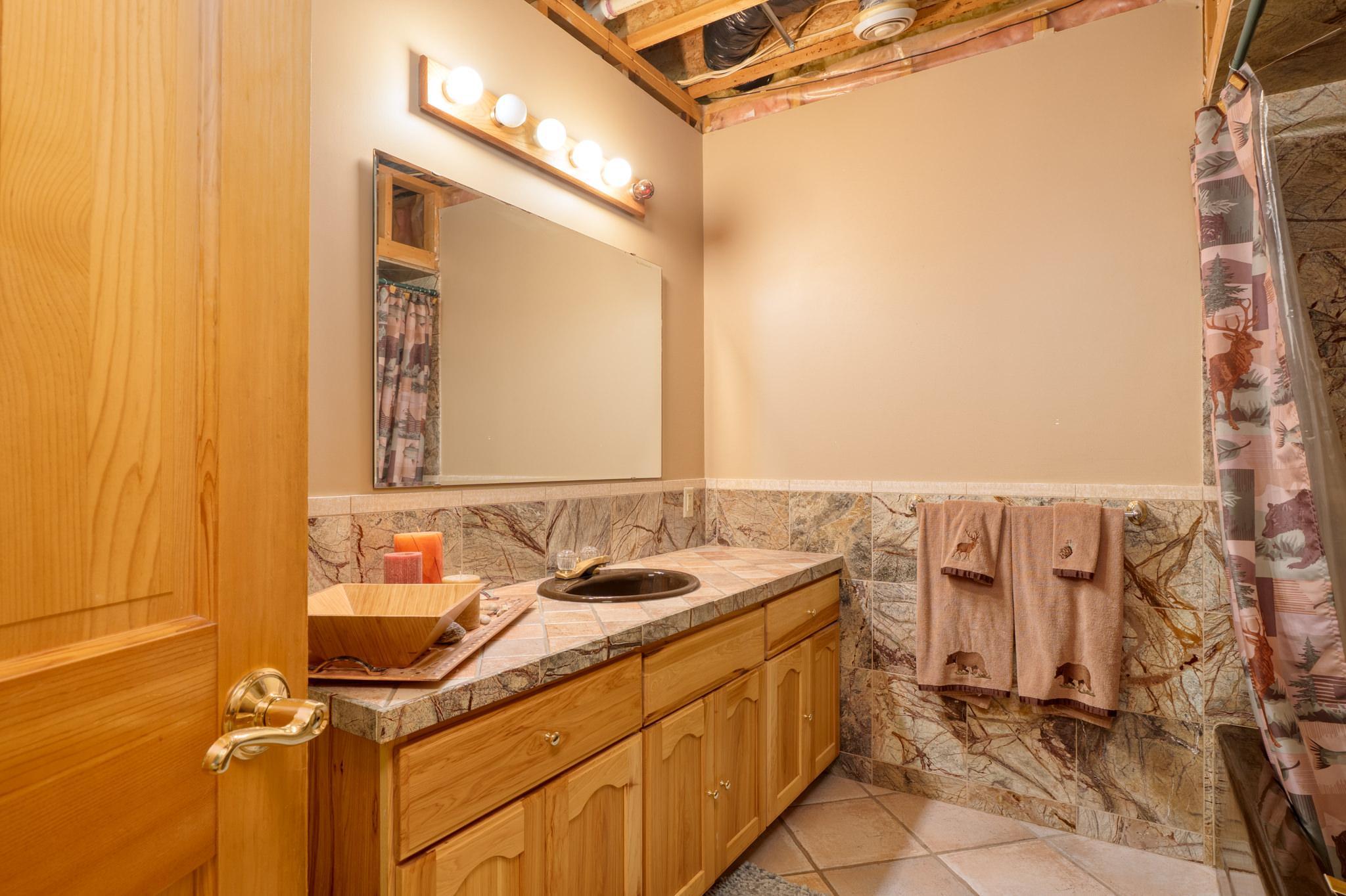 1996 single family home for sale at 24392 S Long Lake Trail in Bigfork, MN — 3 bed, 2 bath (photo 35 of 82)