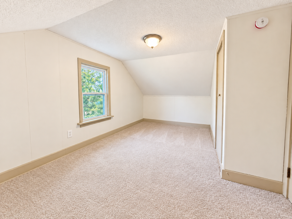 1920 single family home for sale at 105 Sadie Street in Marble, MN — 3 bed, 2 bath (photo 14 of 27)