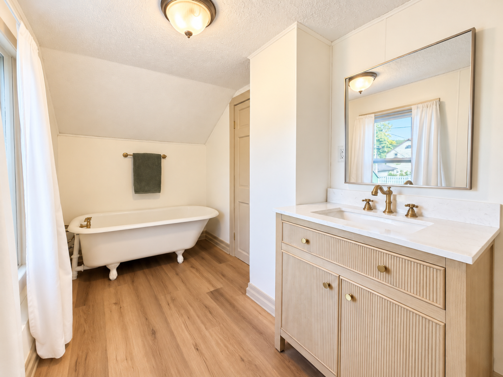 1920 single family home for sale at 105 Sadie Street in Marble, MN — 3 bed, 2 bath (photo 18 of 27)