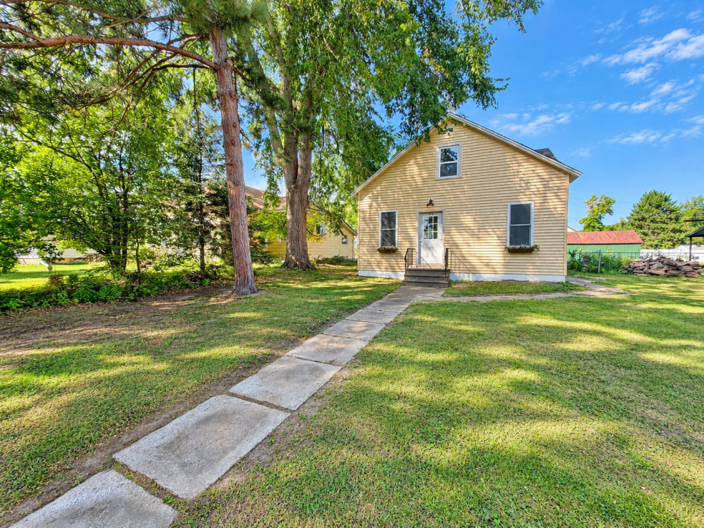 1920 single family home for sale at 105 Sadie Street in Marble, MN — 3 bed, 2 bath (photo 20 of 27)