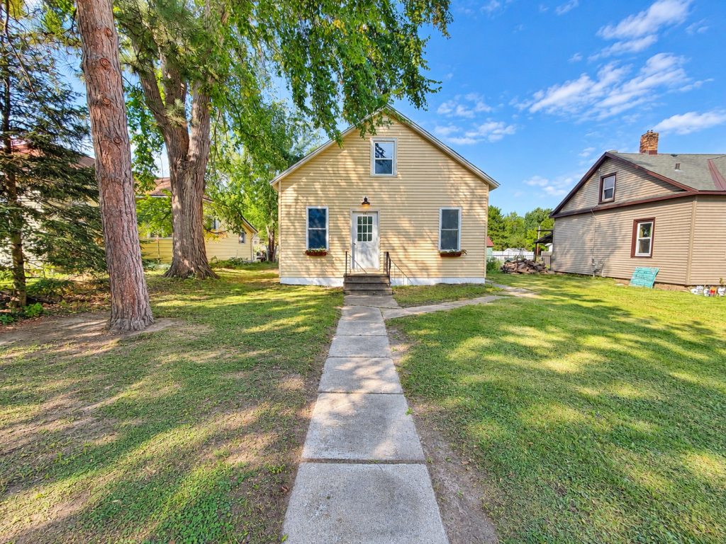 1920 single family home for sale at 105 Sadie Street in Marble, MN — 3 bed, 2 bath (photo 24 of 27)