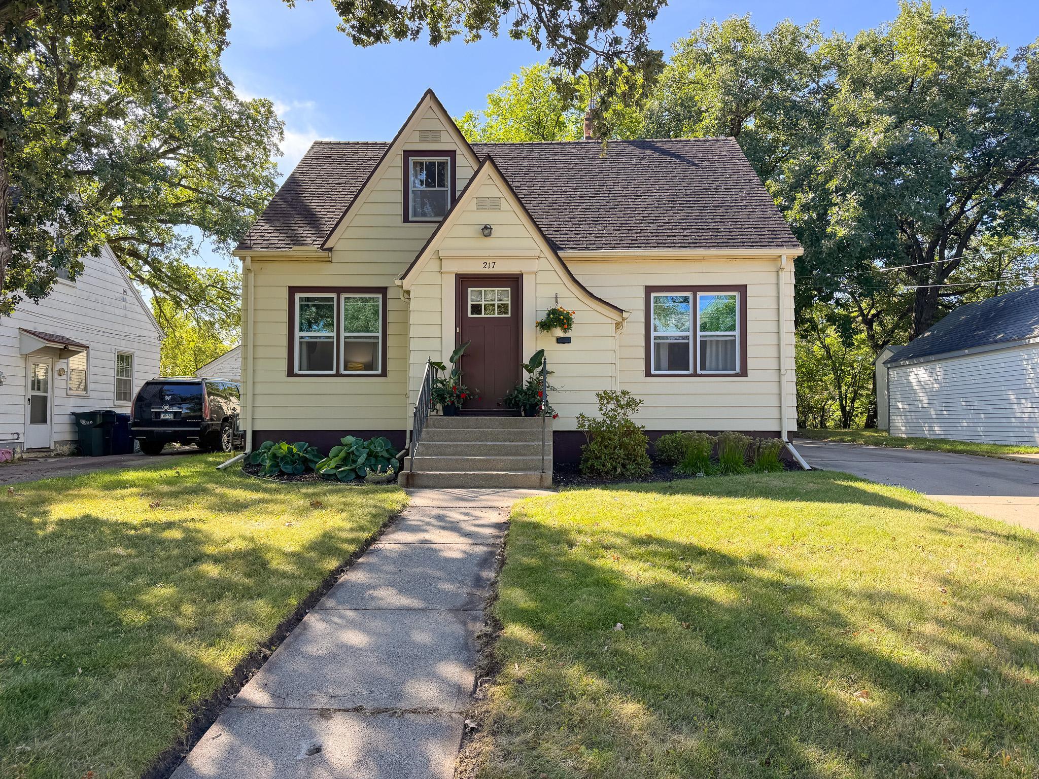 1940 single family home for sale at 217 W Church Street in Fergus Falls, MN — 3 bed, 2 bath