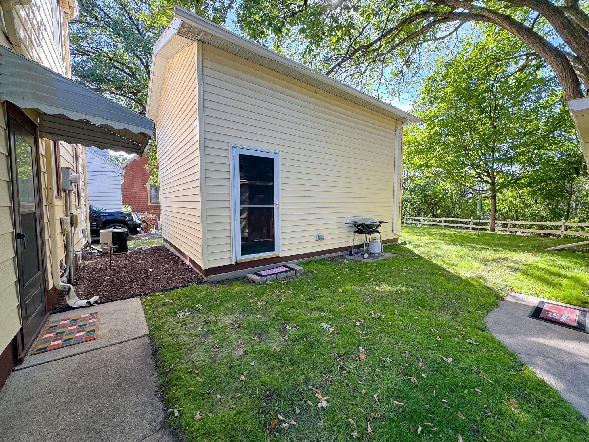 1940 single family home for sale at 217 W Church Street in Fergus Falls, MN — 3 bed, 2 bath (photo 33 of 46)