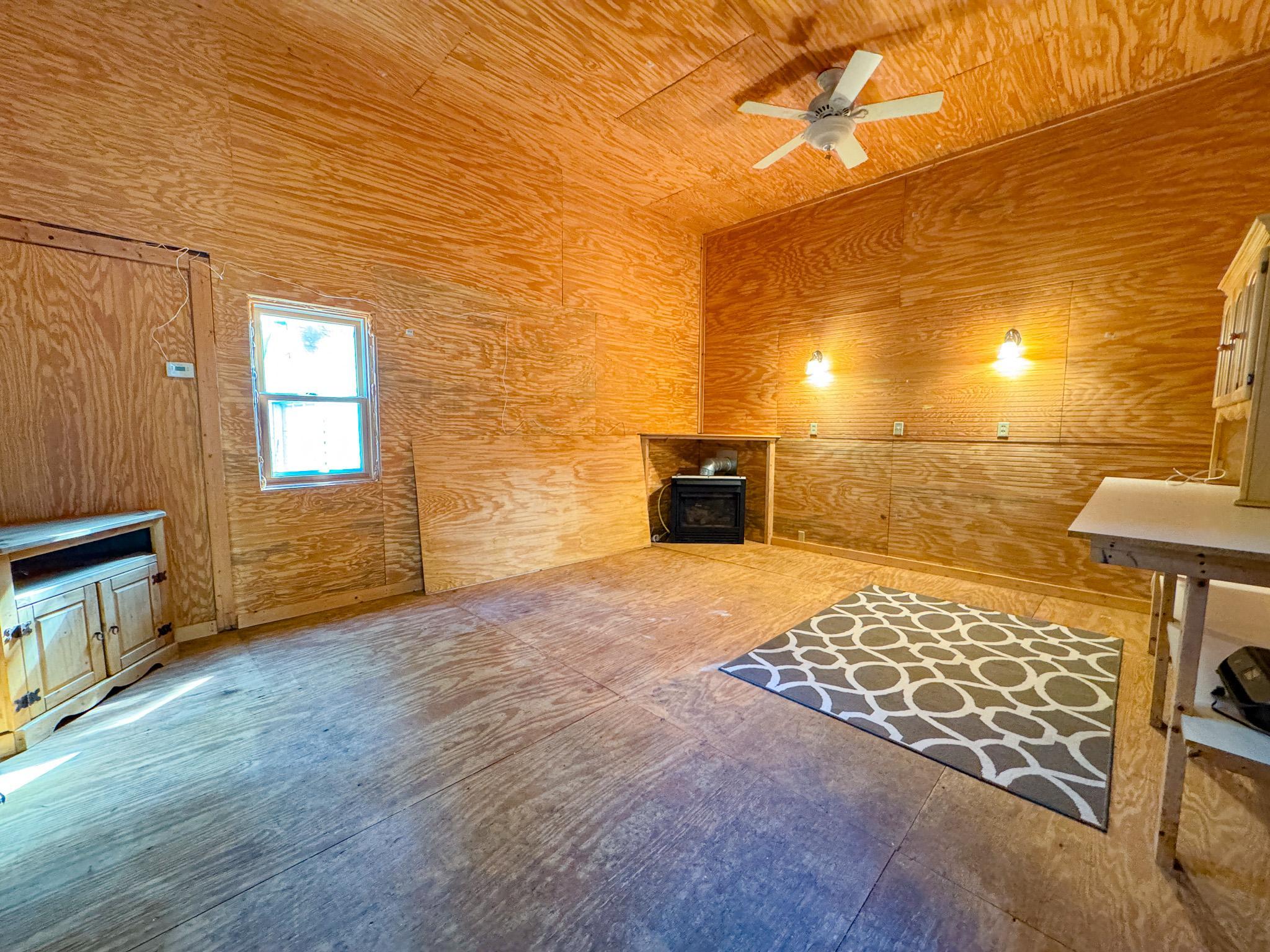 1940 single family home for sale at 217 W Church Street in Fergus Falls, MN — 3 bed, 2 bath (photo 34 of 46)