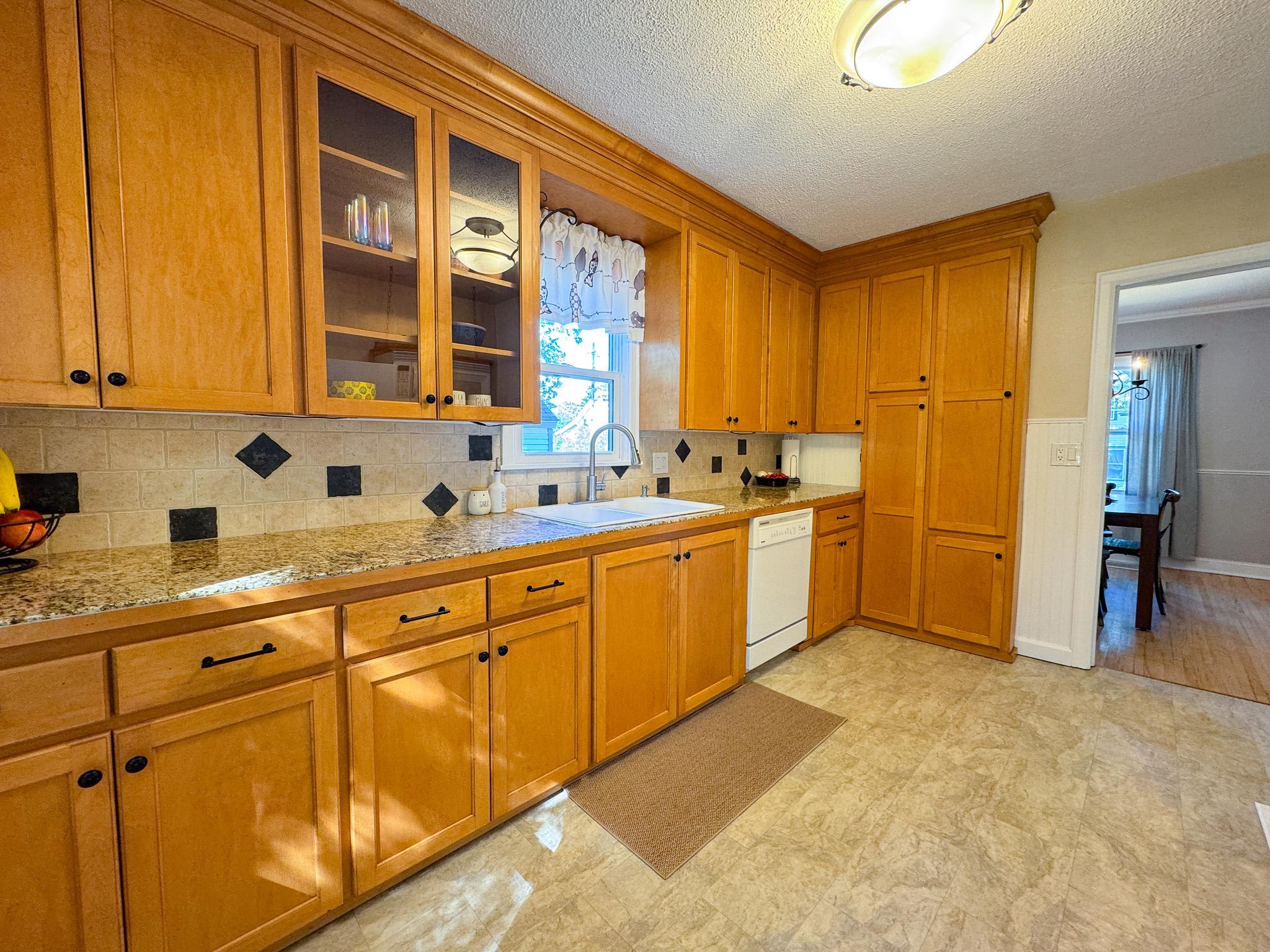1940 single family home for sale at 217 W Church Street in Fergus Falls, MN — 3 bed, 2 bath (photo 7 of 46)