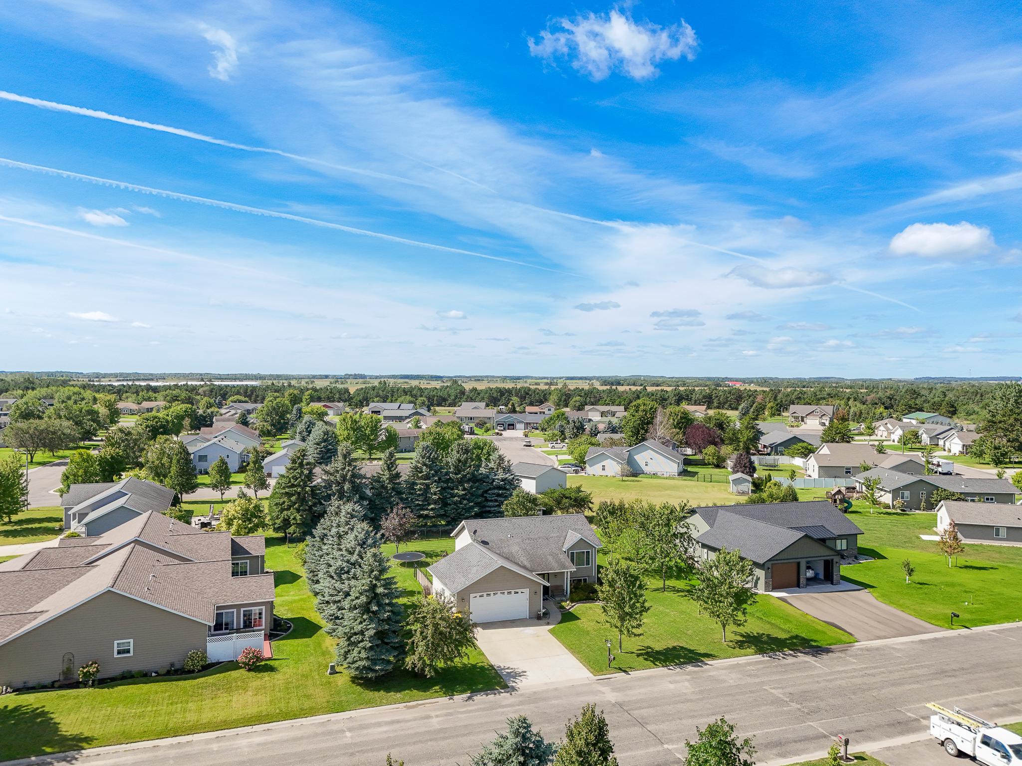2008 single family home for sale at 1207 6th Ave NW in Perham, MN — 4 bed, 2 bath (photo 2 of 46)