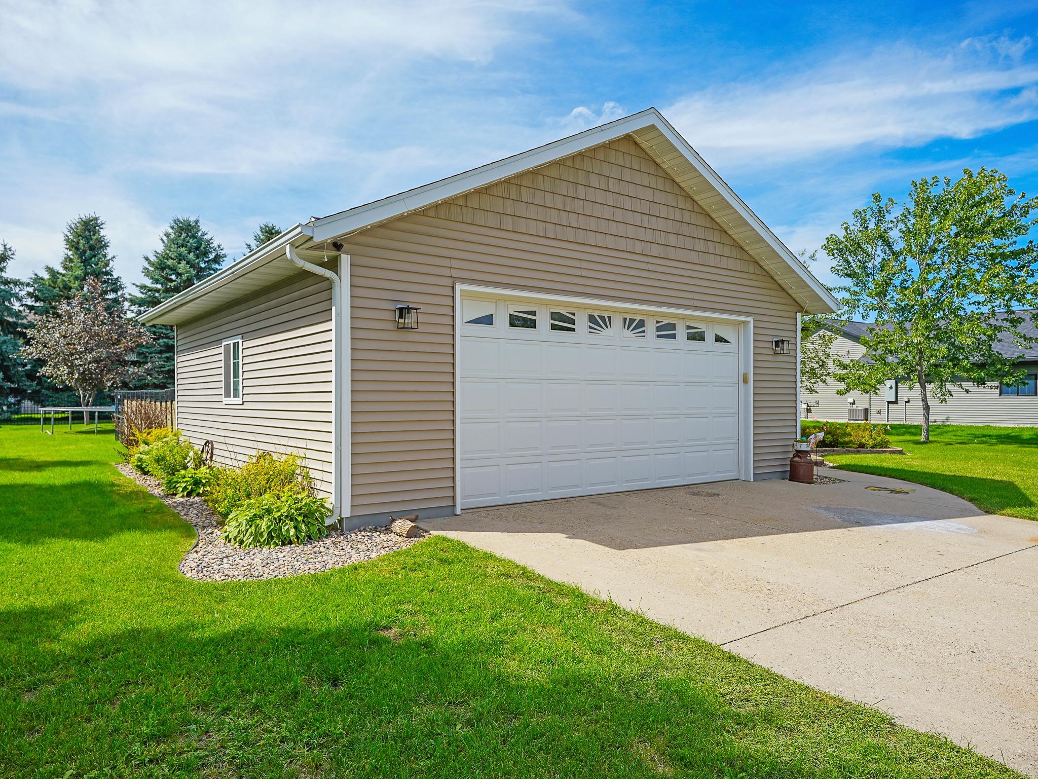 2008 single family home for sale at 1207 6th Ave NW in Perham, MN — 4 bed, 2 bath (photo 37 of 46)