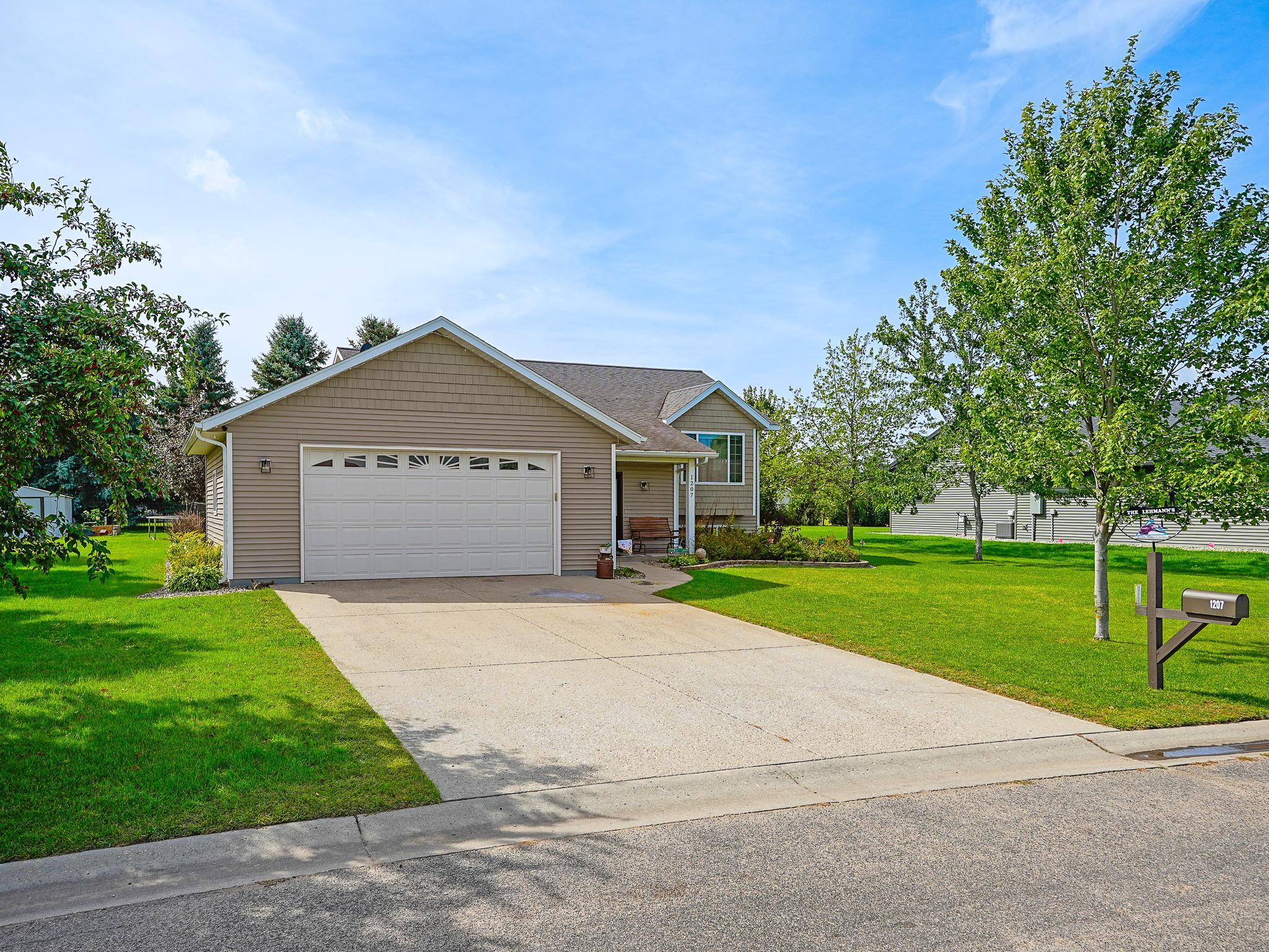 2008 single family home for sale at 1207 6th Ave NW in Perham, MN — 4 bed, 2 bath (photo 38 of 46)