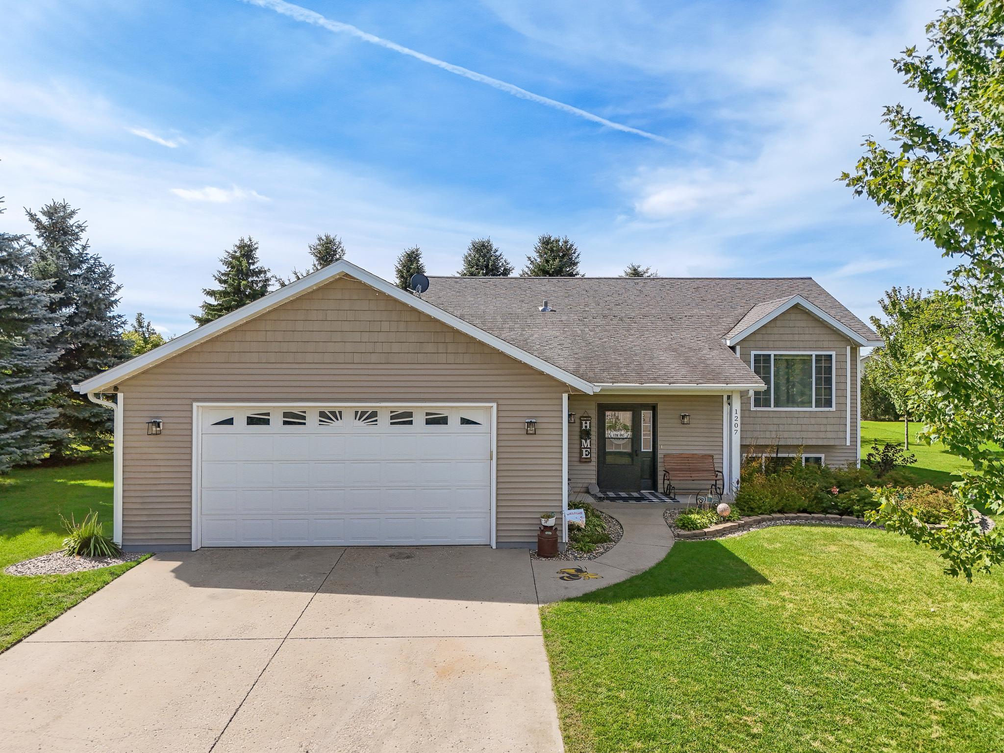 2008 single family home for sale at 1207 6th Ave NW in Perham, MN — 4 bed, 2 bath (photo 39 of 46)