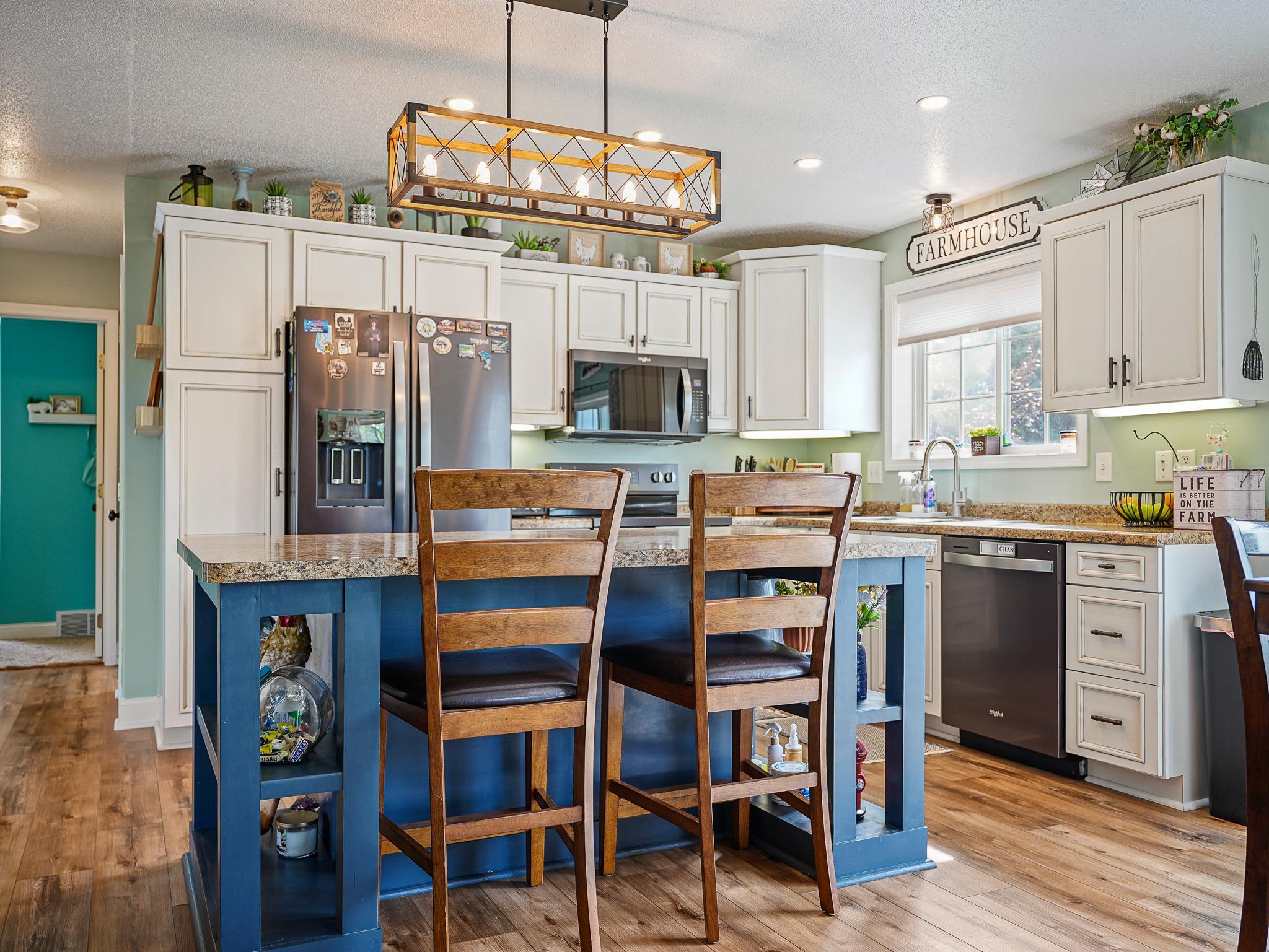 2008 single family home for sale at 1207 6th Ave NW in Perham, MN — 4 bed, 2 bath (photo 10 of 46)