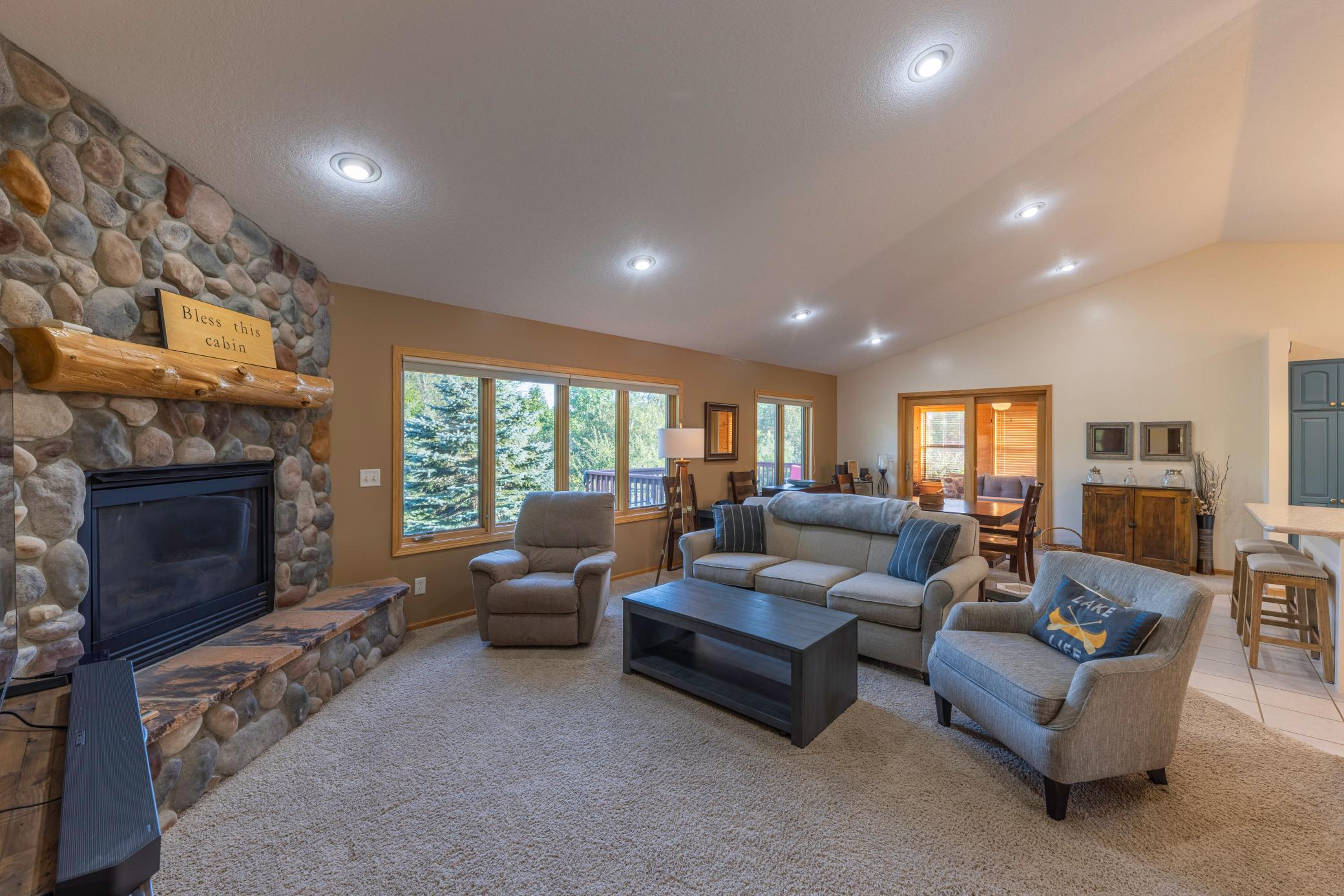 2004 single family home for sale at 20150 SUGARBROOKE LN in Cohasset, MN — 3 bed, 3 bath (photo 13 of 20)