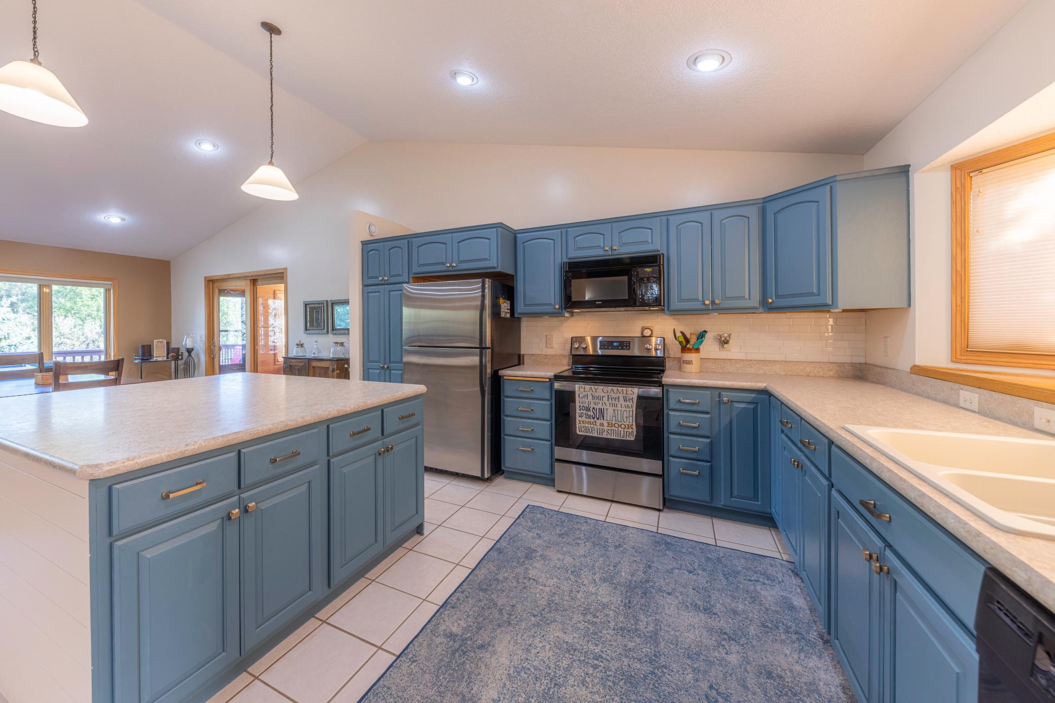 2004 single family home for sale at 20150 SUGARBROOKE LN in Cohasset, MN — 3 bed, 3 bath (photo 14 of 20)