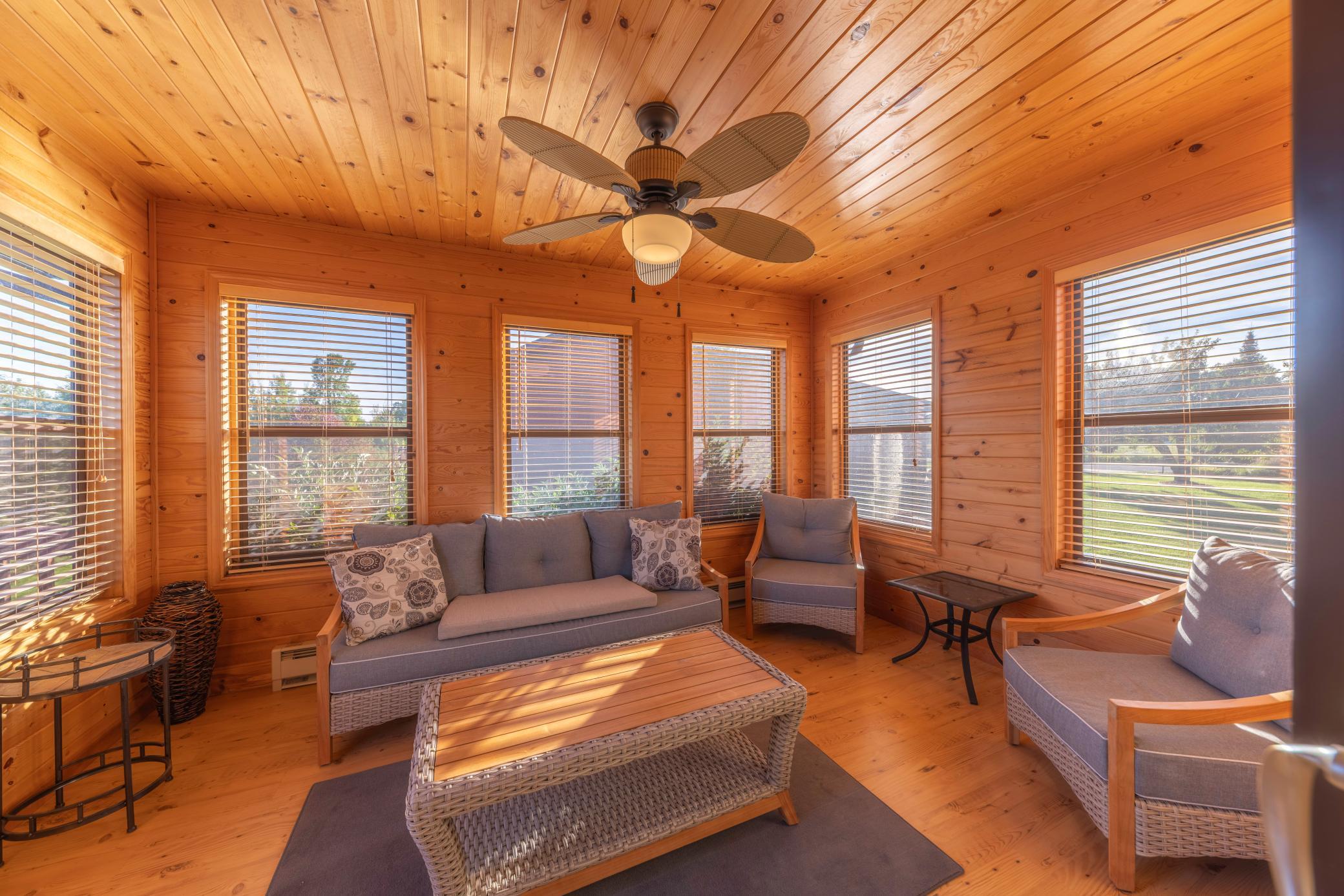 2004 single family home for sale at 20150 SUGARBROOKE LN in Cohasset, MN — 3 bed, 3 bath (photo 16 of 20)