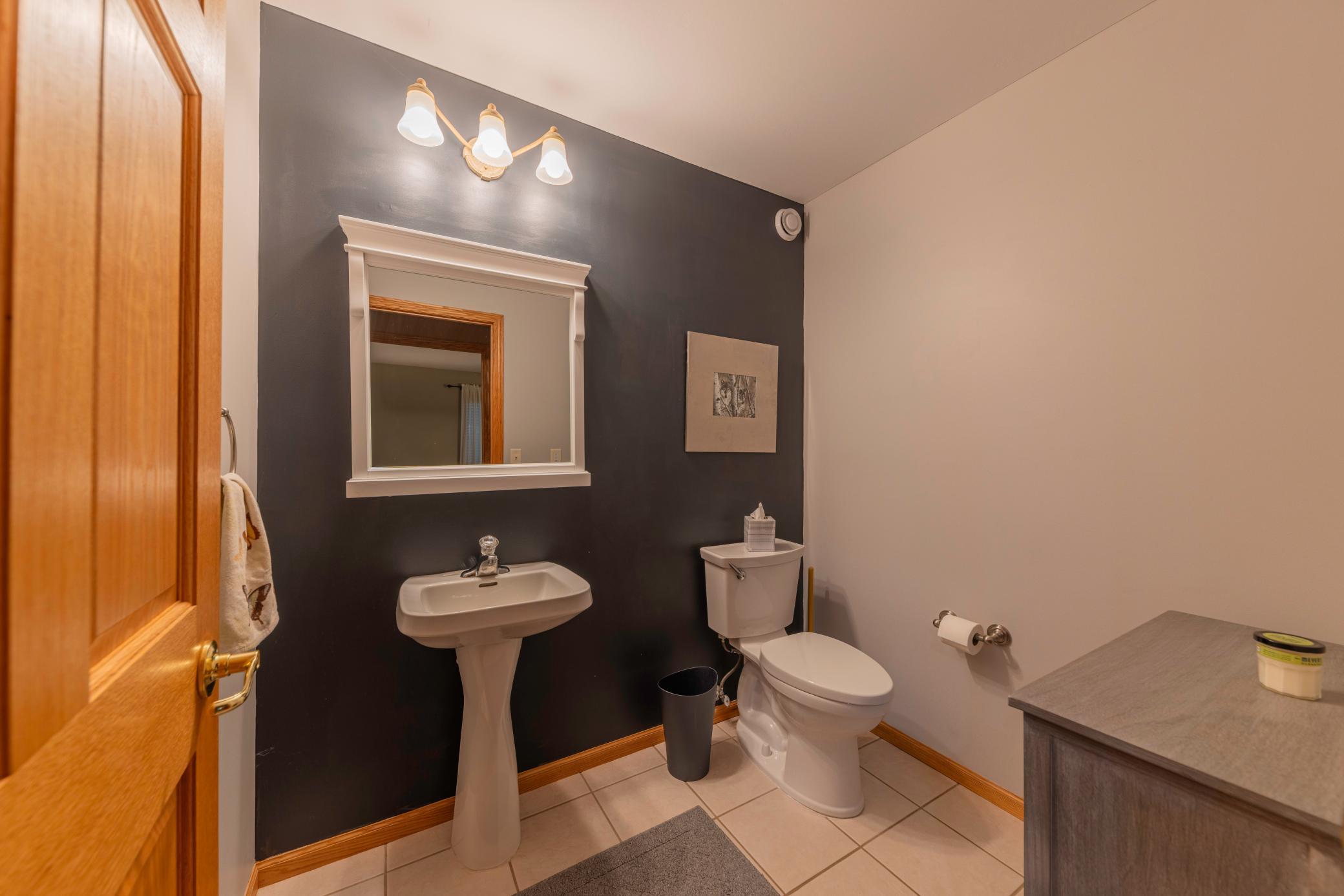 2004 single family home for sale at 20150 SUGARBROOKE LN in Cohasset, MN — 3 bed, 3 bath (photo 17 of 20)