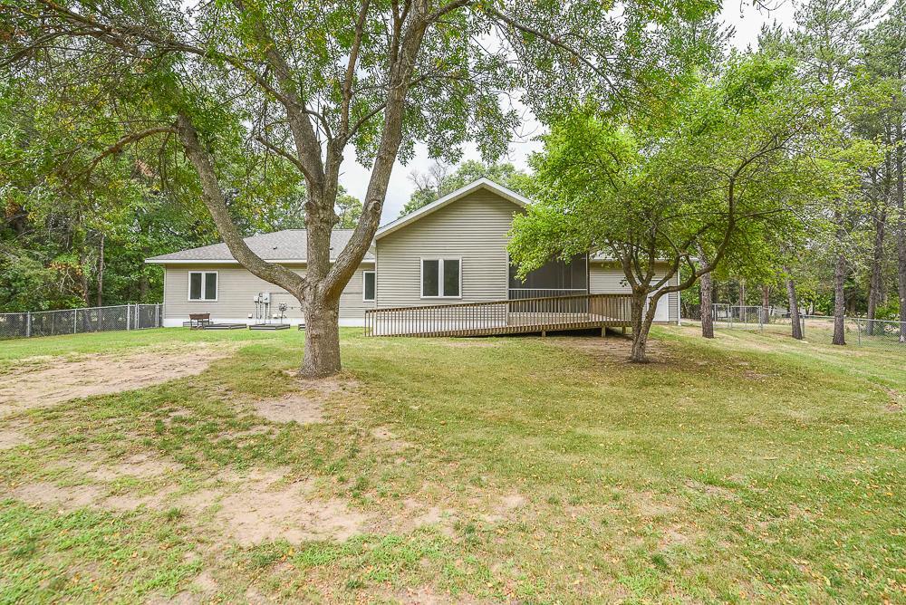 1998 single family home for sale at 14610 Lynndale Drive in Baxter, MN — 5 bed, 3 bath (photo 2 of 44)