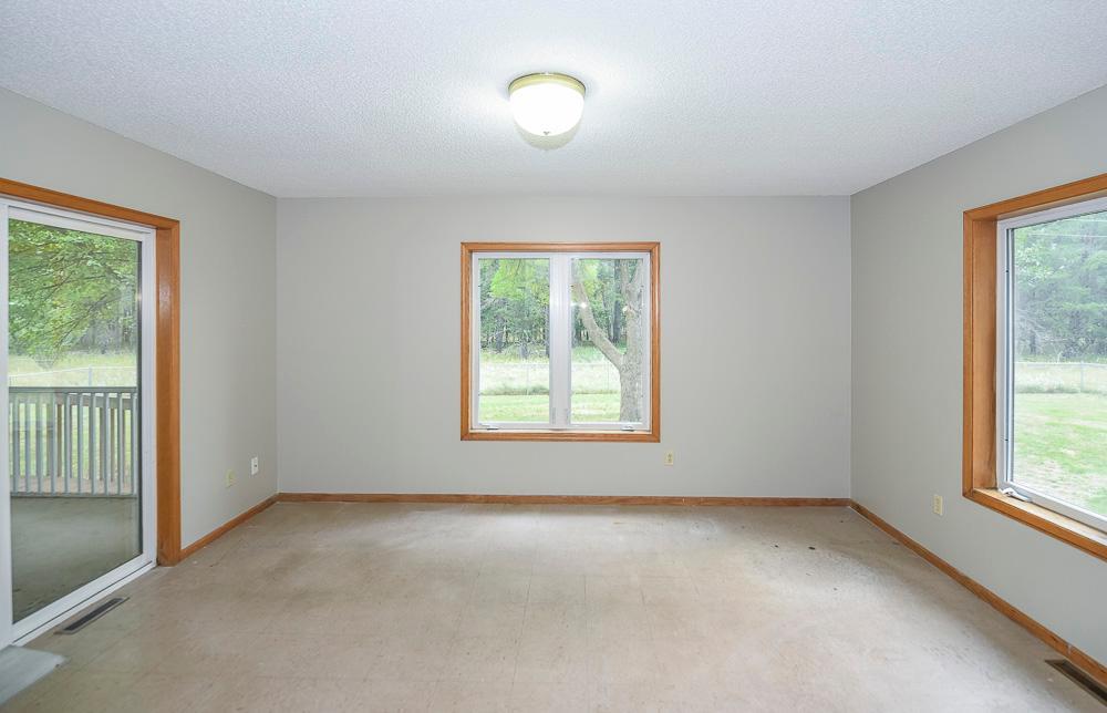 1998 single family home for sale at 14610 Lynndale Drive in Baxter, MN — 5 bed, 3 bath (photo 19 of 44)