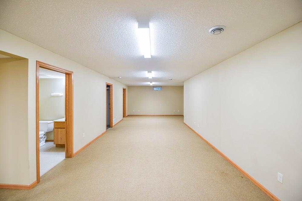 1998 single family home for sale at 14610 Lynndale Drive in Baxter, MN — 5 bed, 3 bath (photo 23 of 44)