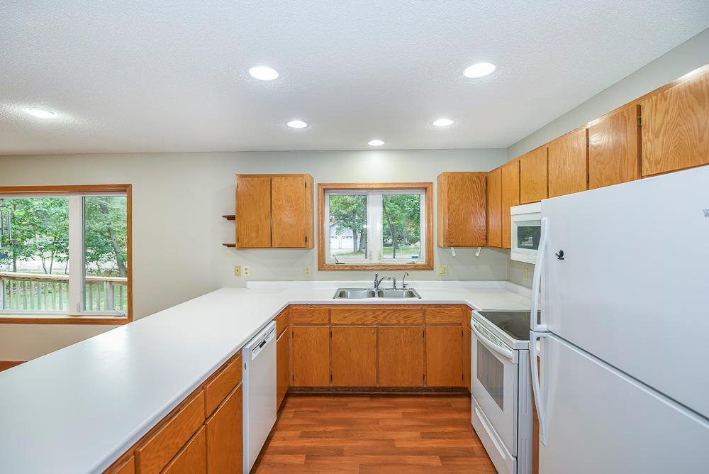 1998 single family home for sale at 14610 Lynndale Drive in Baxter, MN — 5 bed, 3 bath (photo 5 of 44)