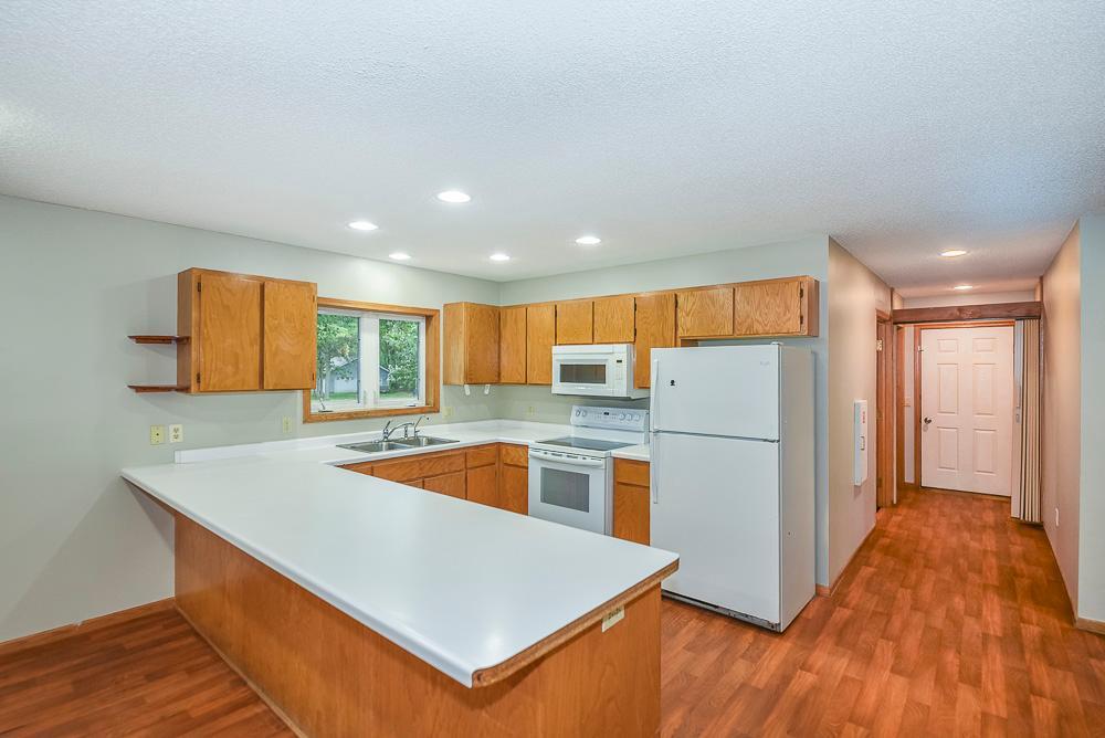 1998 single family home for sale at 14610 Lynndale Drive in Baxter, MN — 5 bed, 3 bath (photo 7 of 44)