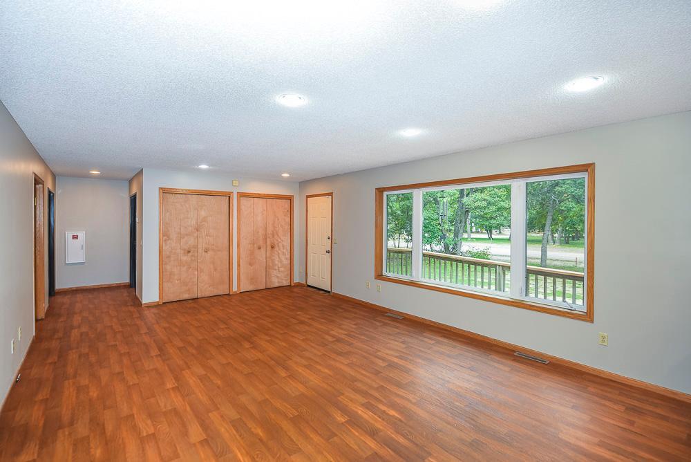 1998 single family home for sale at 14610 Lynndale Drive in Baxter, MN — 5 bed, 3 bath (photo 10 of 44)