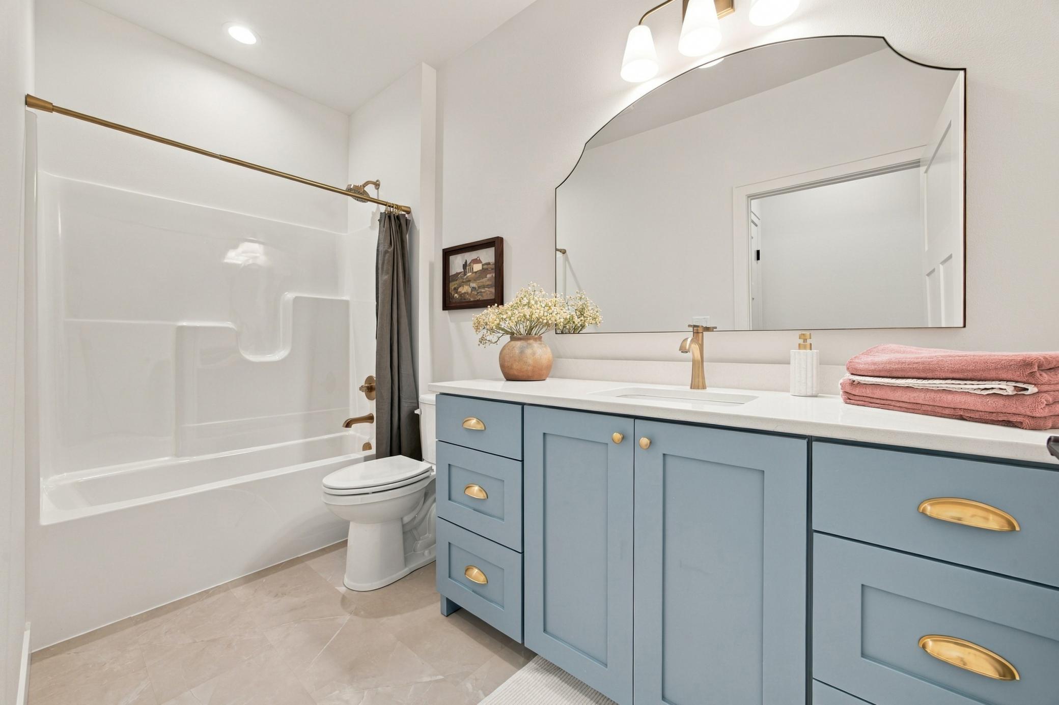 2026 single family home for sale at 7717 81st Avenue S in Horace, ND — 4 bed, 3 bath (photo 22 of 41)