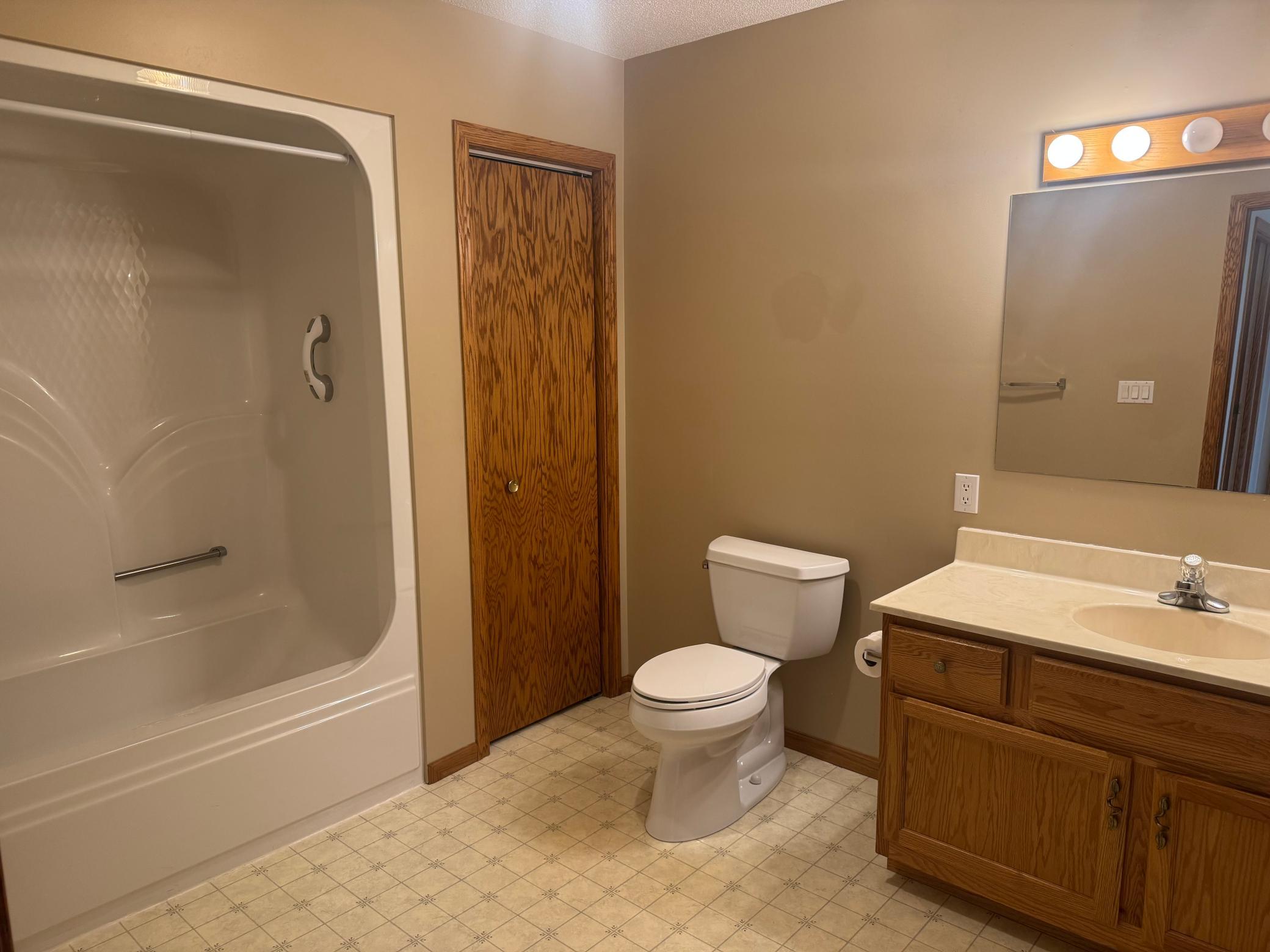 1995 home for sale at 3113 Maple Leaf Court NW in Bemidji, MN — 2 bed, 2 bath (photo 15 of 25)
