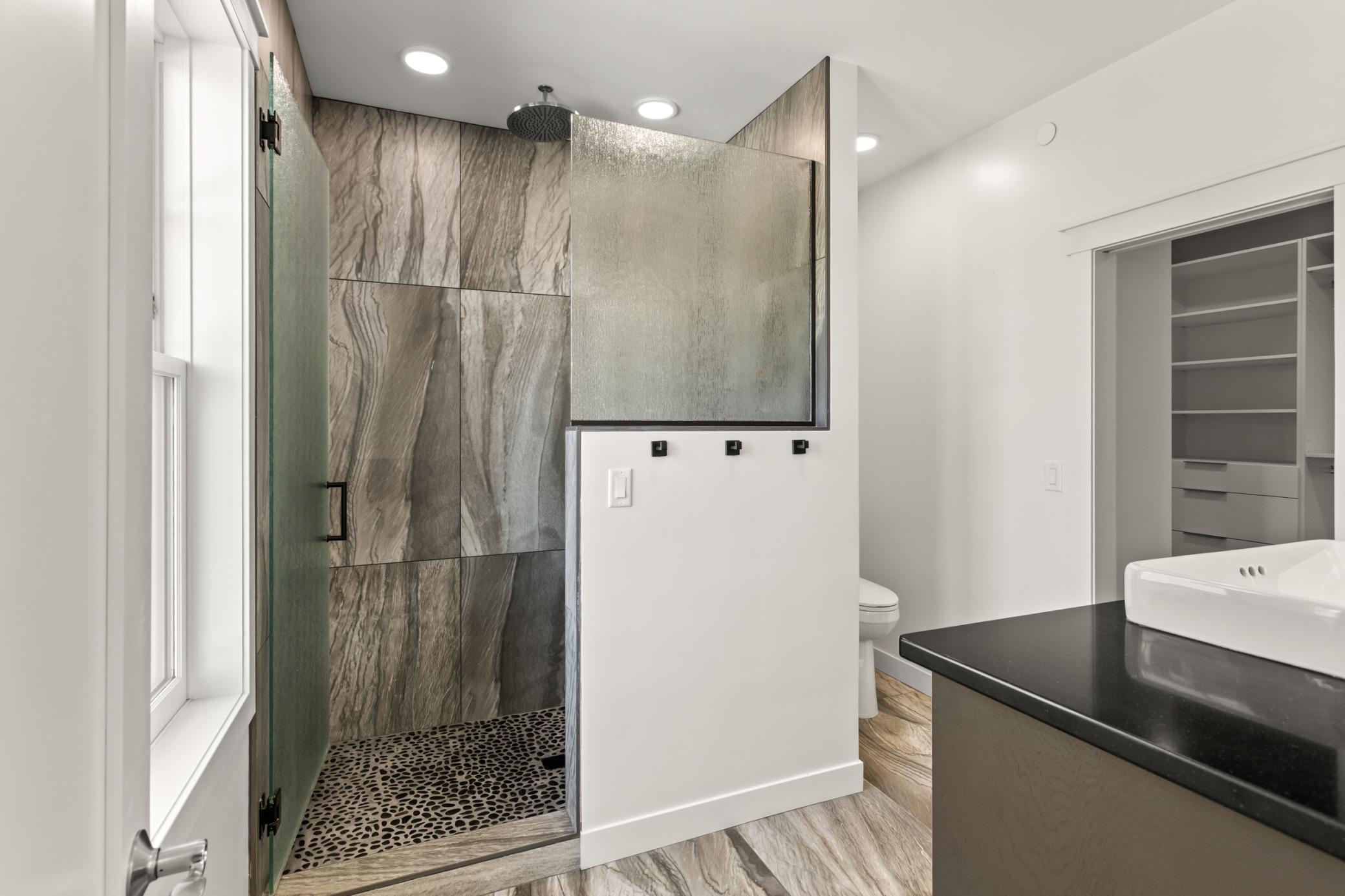 2022 condo for sale at 412 5th Street N, Unit 526 in Fargo, ND — 3 bed, 2 bath (photo 16 of 77)