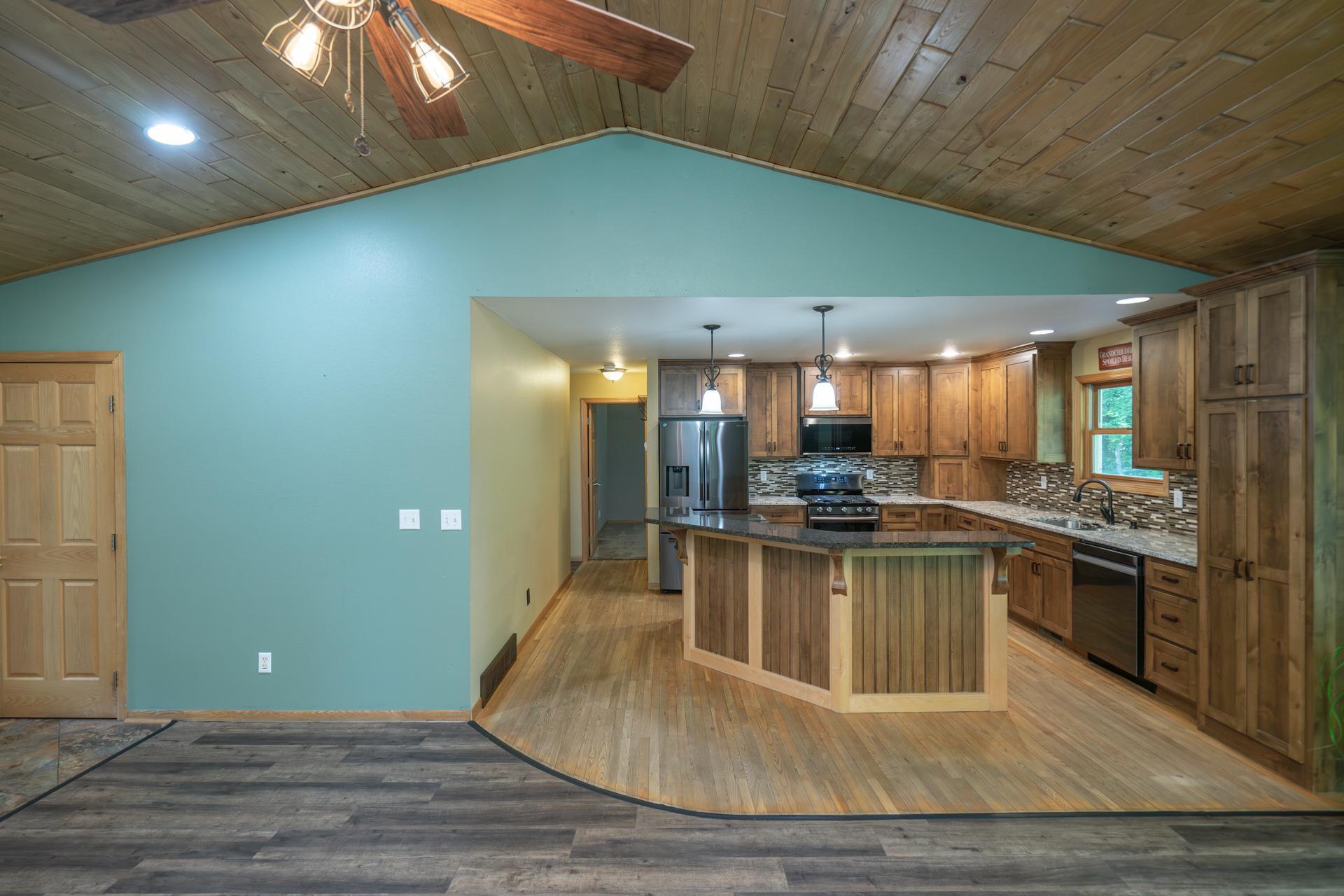 1997 single family home for sale at 6962 County Road 127 in Brainerd, MN — 3 bed, 3 bath (photo 14 of 55)