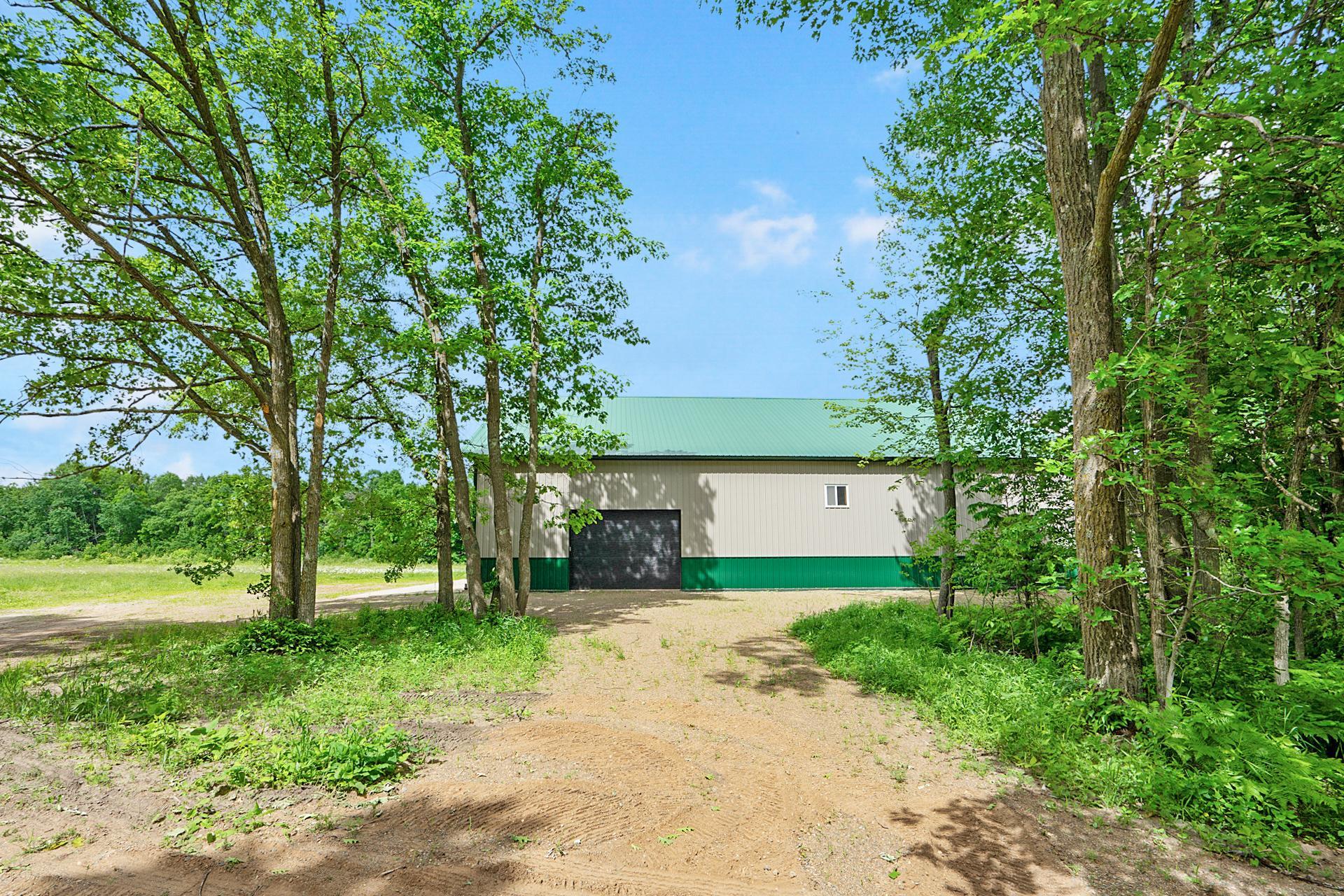 2008 single family home for sale at 9671 Zallar Road in Brainerd, MN — 1 bed, 1 bath (photo 6 of 60)
