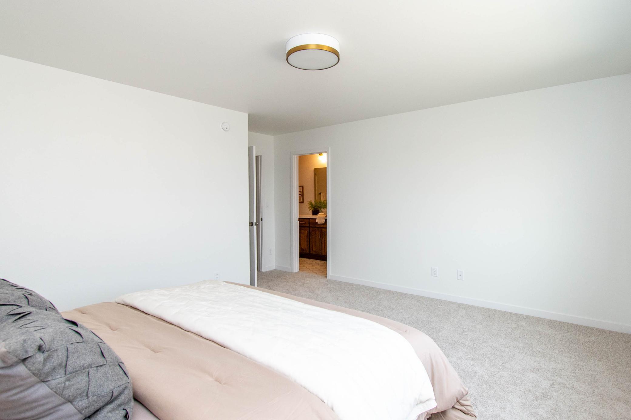 2026 single family home for sale at 6819 BELLVIEW Drive S in Fargo, ND — 4 bed, 3 bath (photo 13 of 20)