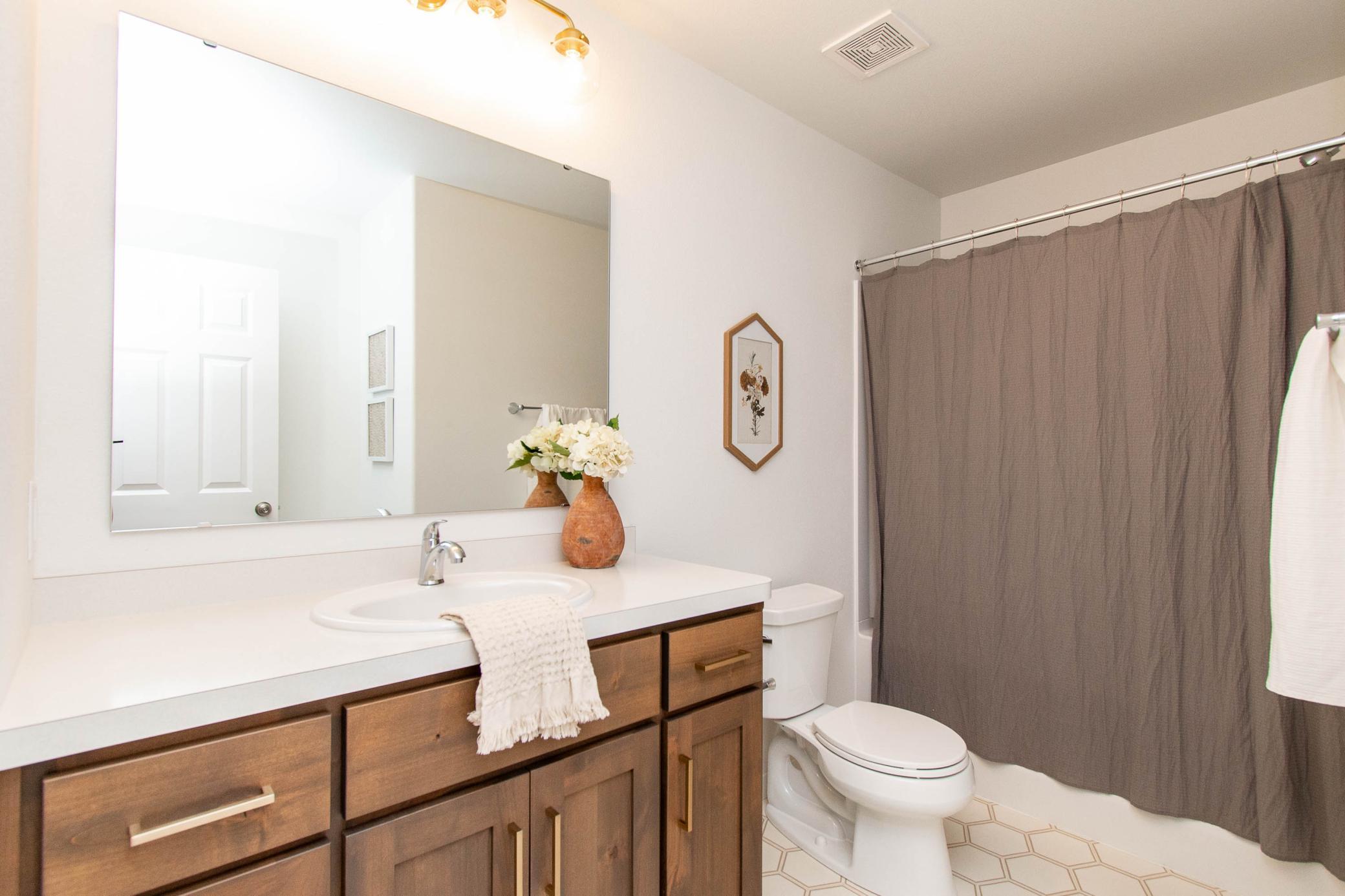 2026 single family home for sale at 6819 BELLVIEW Drive S in Fargo, ND — 4 bed, 3 bath (photo 15 of 20)