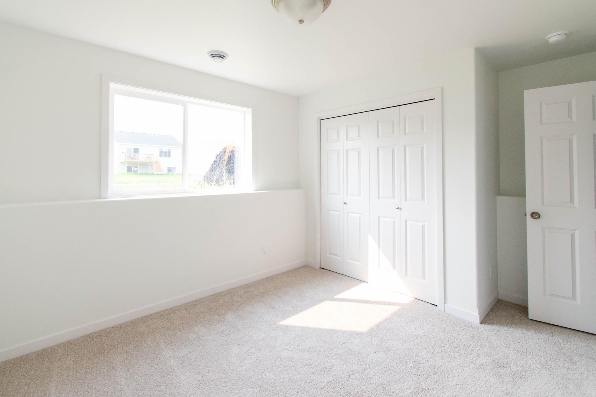2026 single family home for sale at 6819 BELLVIEW Drive S in Fargo, ND — 4 bed, 3 bath (photo 18 of 20)