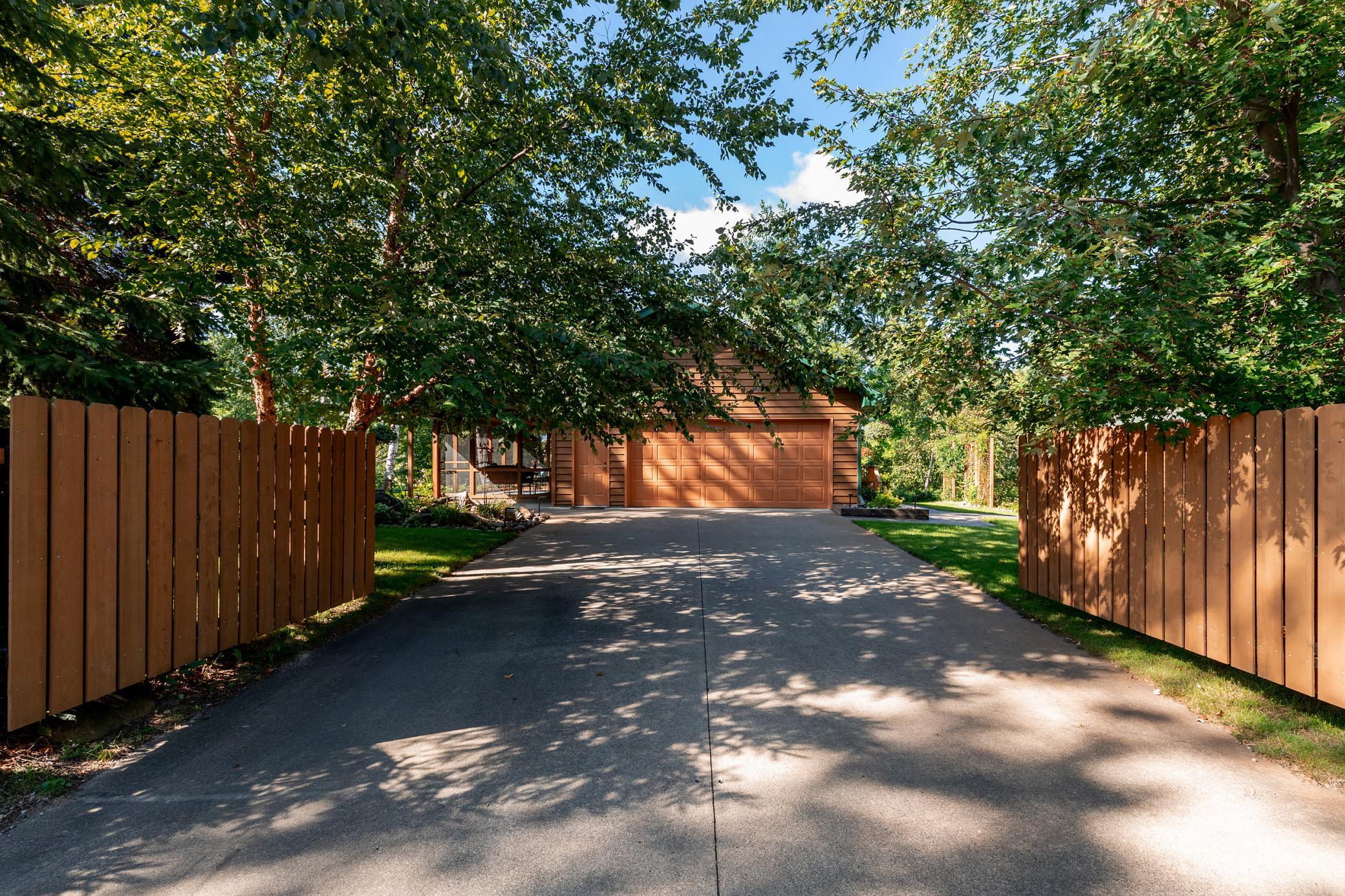 1997 single family home for sale at 11657 Fairway Road in East Gull Lake, MN — 3 bed, 2 bath (photo 2 of 55)