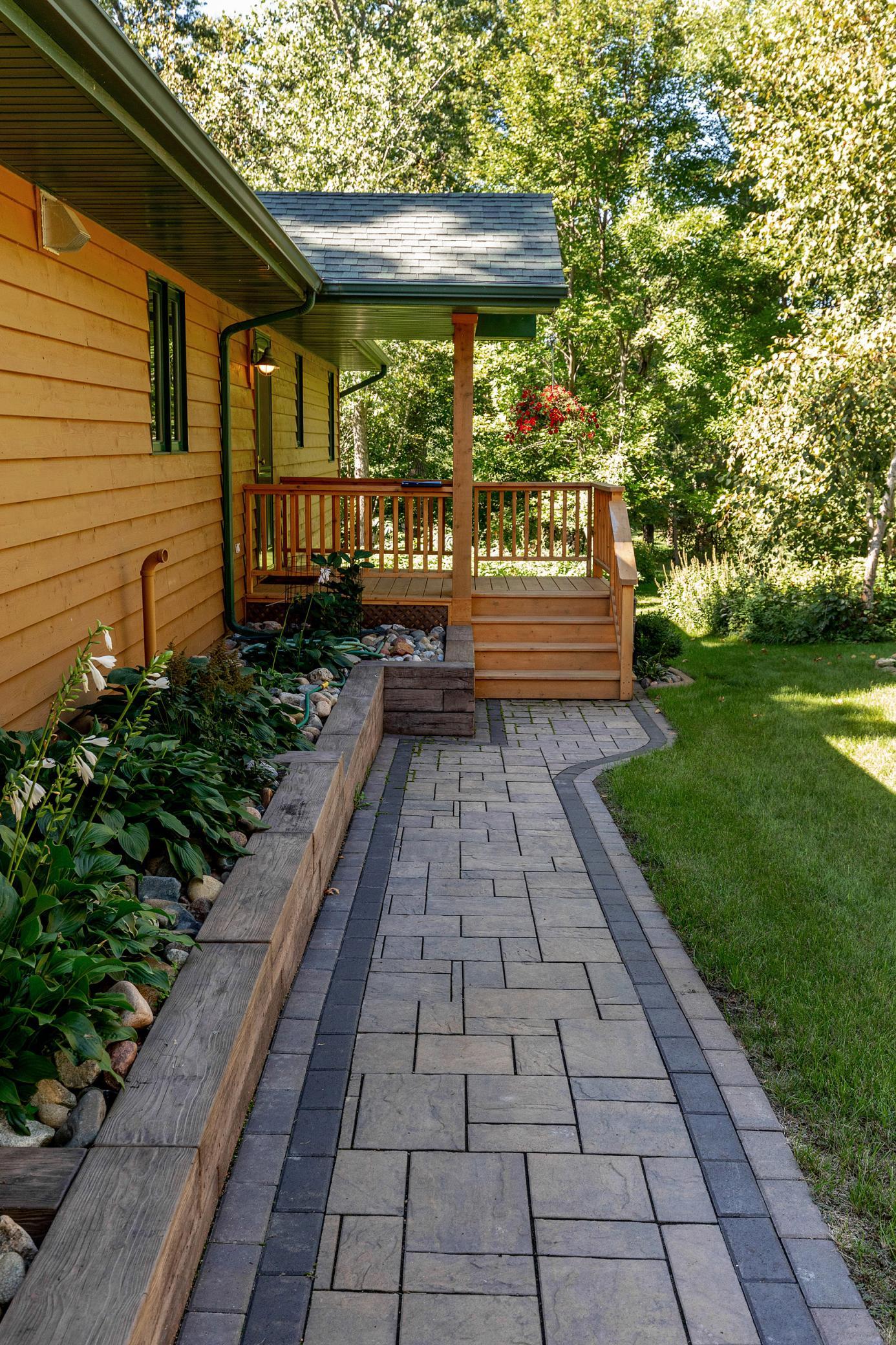 1997 single family home for sale at 11657 Fairway Road in East Gull Lake, MN — 3 bed, 2 bath (photo 39 of 55)