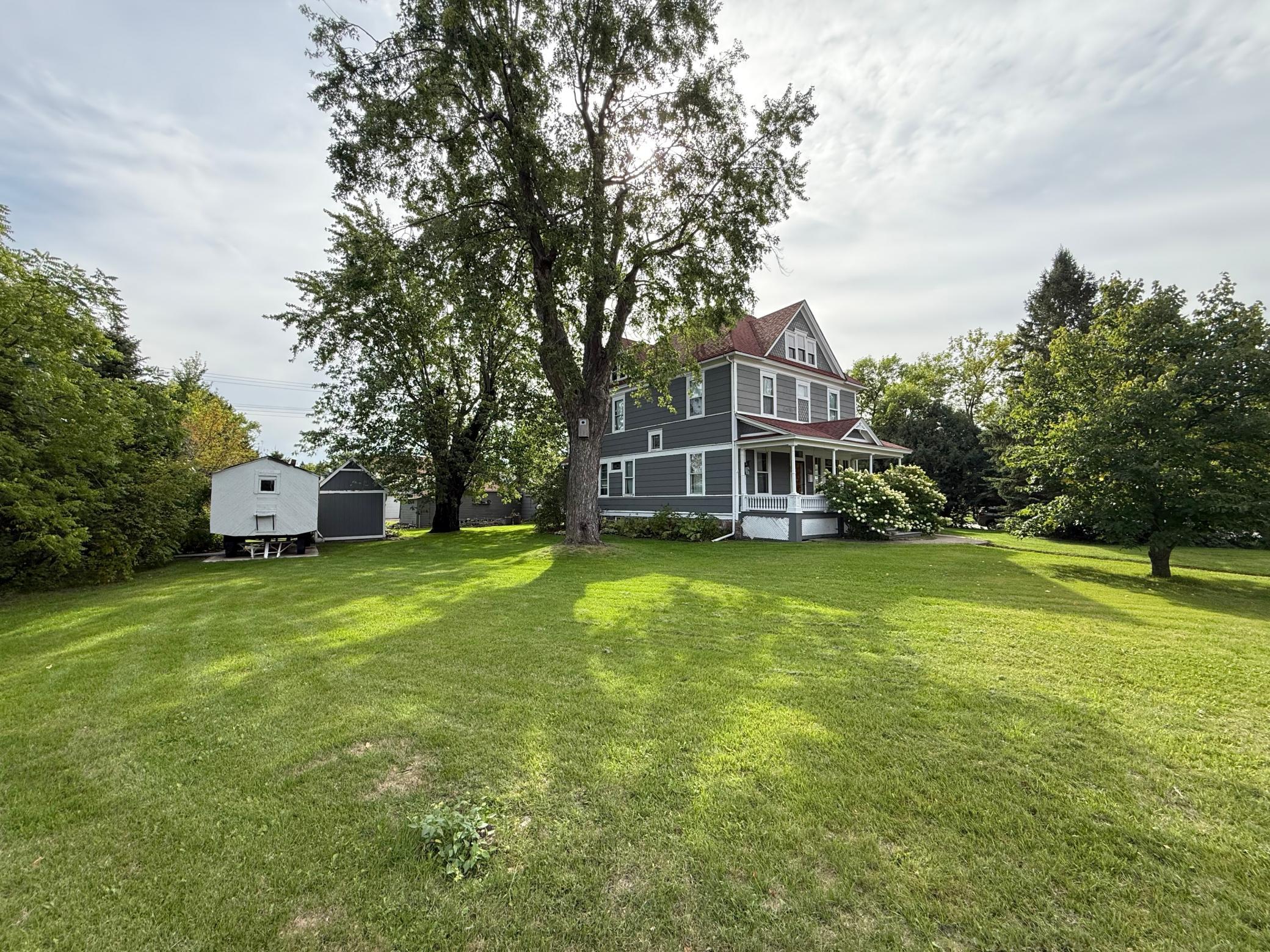 1898 single family home for sale at 109 S Mill Street in Fertile, MN — 5 bed, 2 bath (photo 6 of 44)