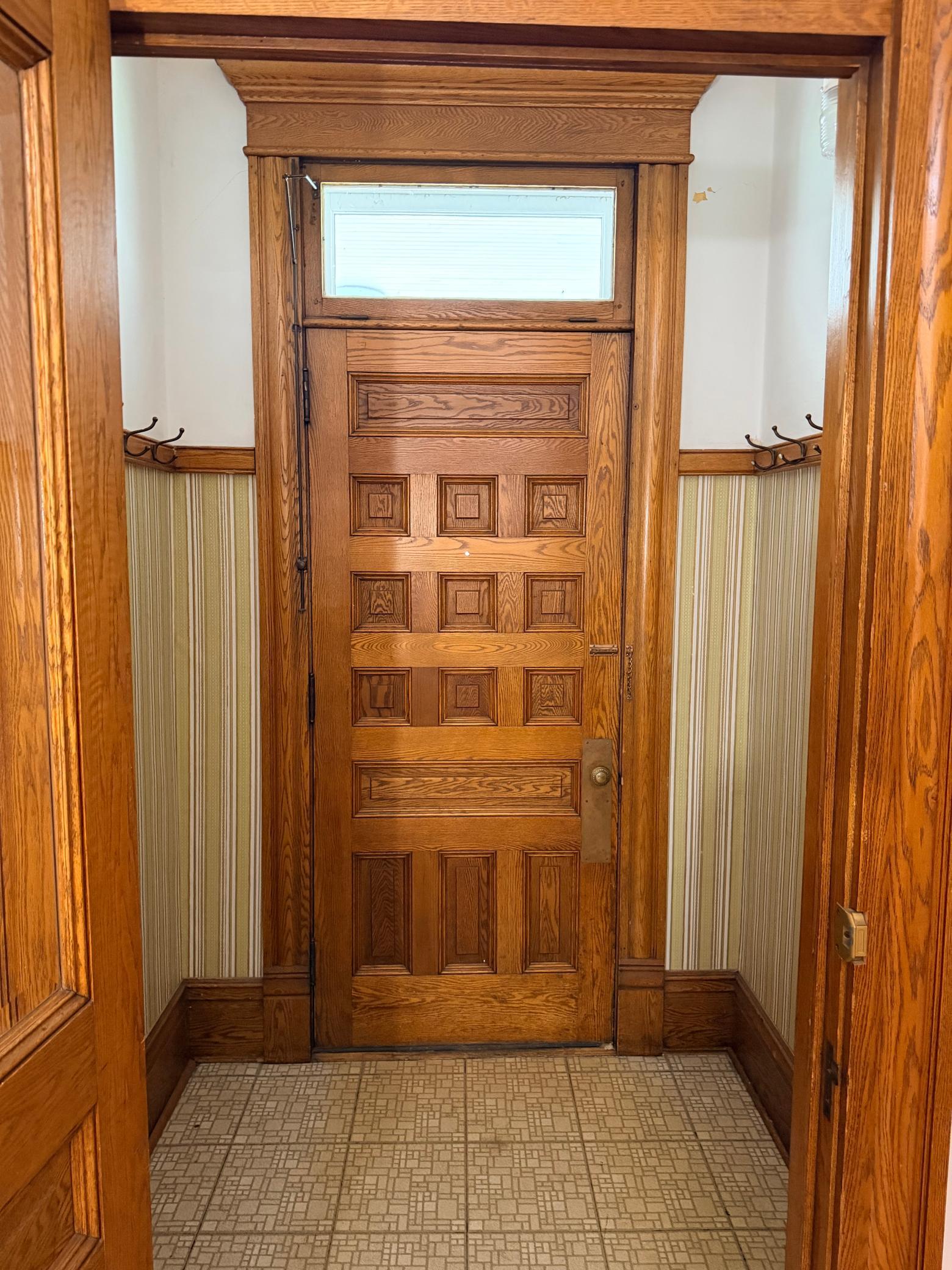 1898 single family home for sale at 109 S Mill Street in Fertile, MN — 5 bed, 2 bath (photo 8 of 44)