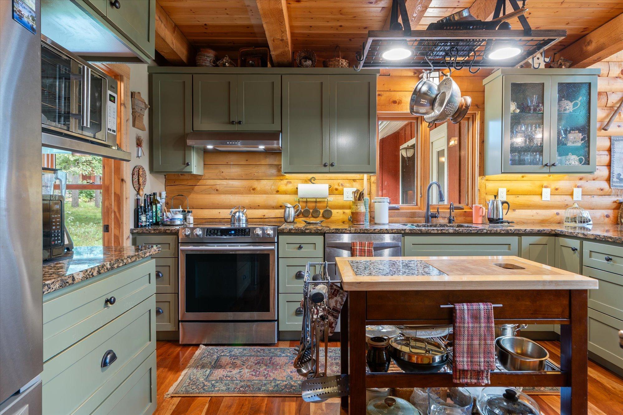 2003 single family home for sale at 36130 Butternut Point Road in Pequot Lakes, MN — 4 bed, 3 bath (photo 15 of 59)