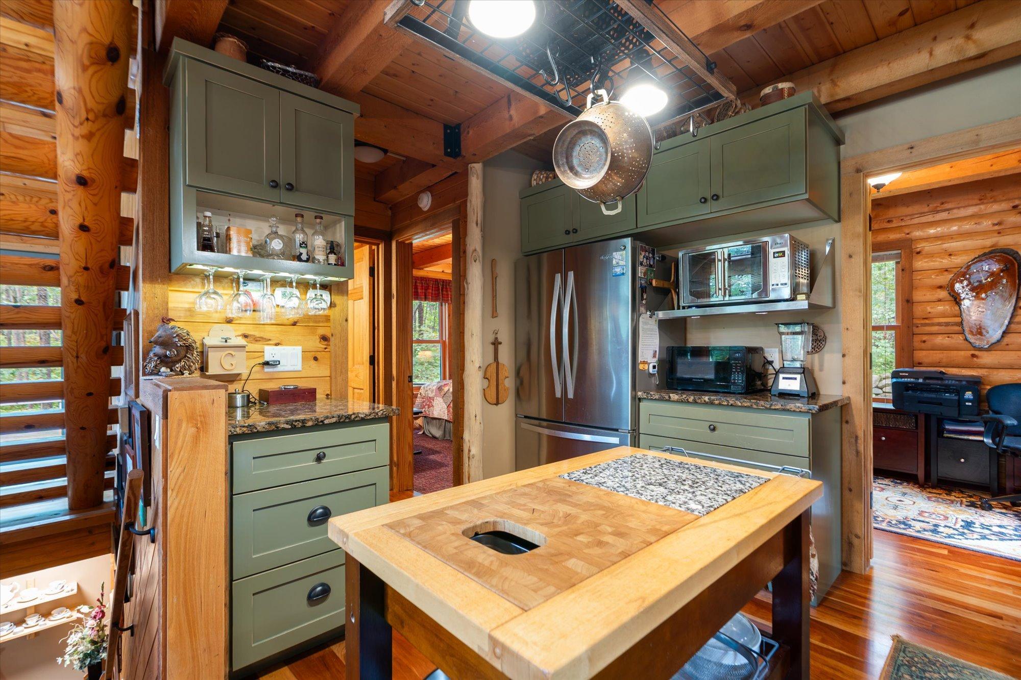 2003 single family home for sale at 36130 Butternut Point Road in Pequot Lakes, MN — 4 bed, 3 bath (photo 16 of 59)