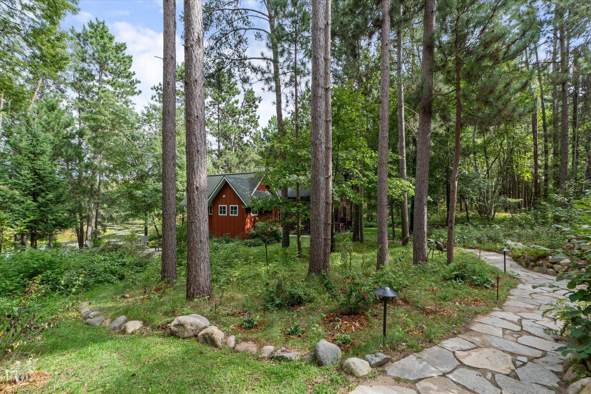 2003 single family home for sale at 36130 Butternut Point Road in Pequot Lakes, MN — 4 bed, 3 bath (photo 5 of 59)