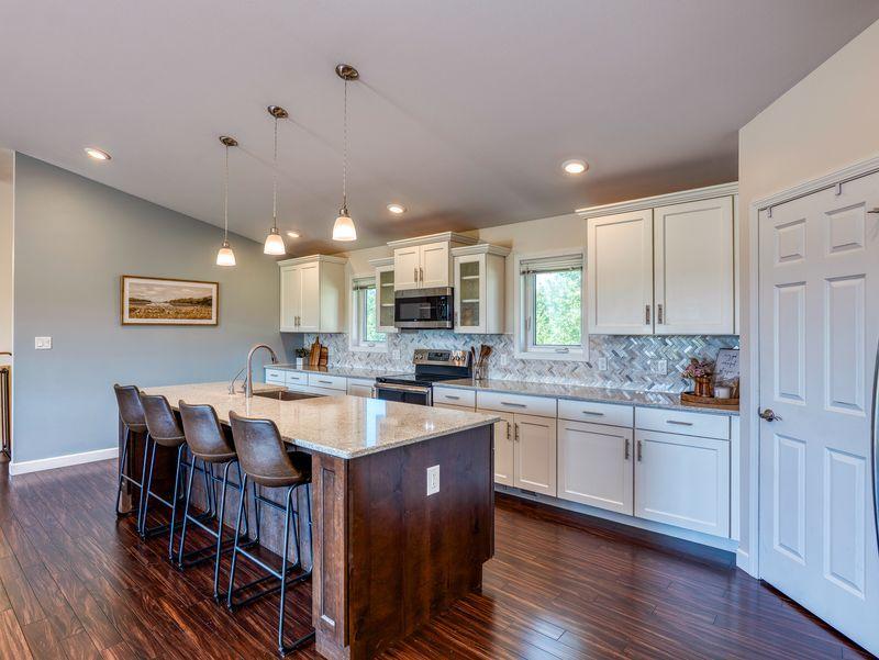 2018 single family home for sale at 44243 325th Avenue in Laporte, MN — 6 bed, 4 bath (photo 3 of 56)