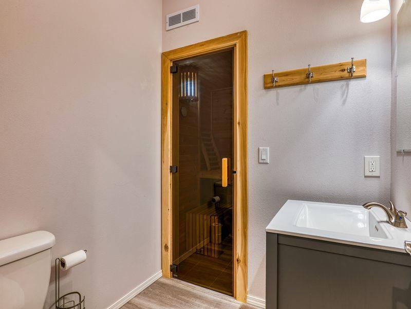 2018 single family home for sale at 44243 325th Avenue in Laporte, MN — 6 bed, 4 bath (photo 31 of 56)