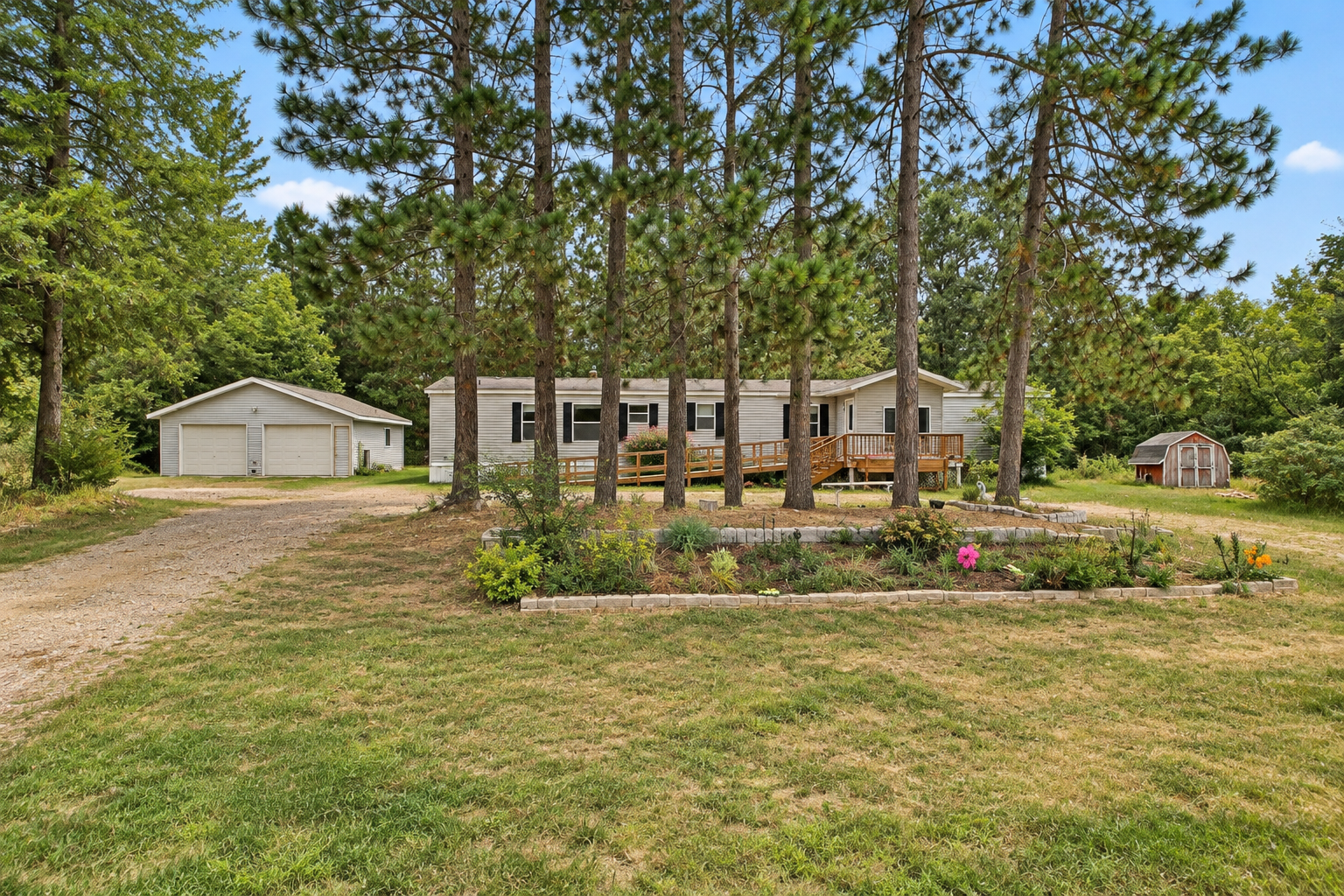2004 single family home for sale at 6930 Barrows Avenue in Brainerd, MN — 2 bed, 2 bath (photo 2 of 2)