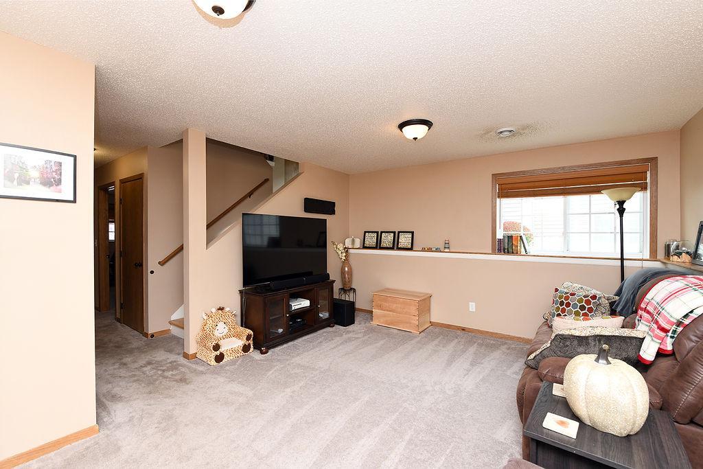 2011 single family home for sale at 5483 49th Avenue S in Fargo, ND — 3 bed, 2 bath (photo 17 of 27)