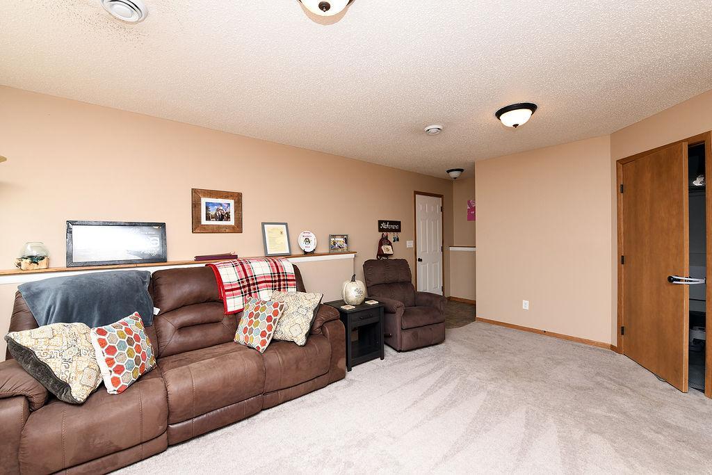 2011 single family home for sale at 5483 49th Avenue S in Fargo, ND — 3 bed, 2 bath (photo 19 of 27)